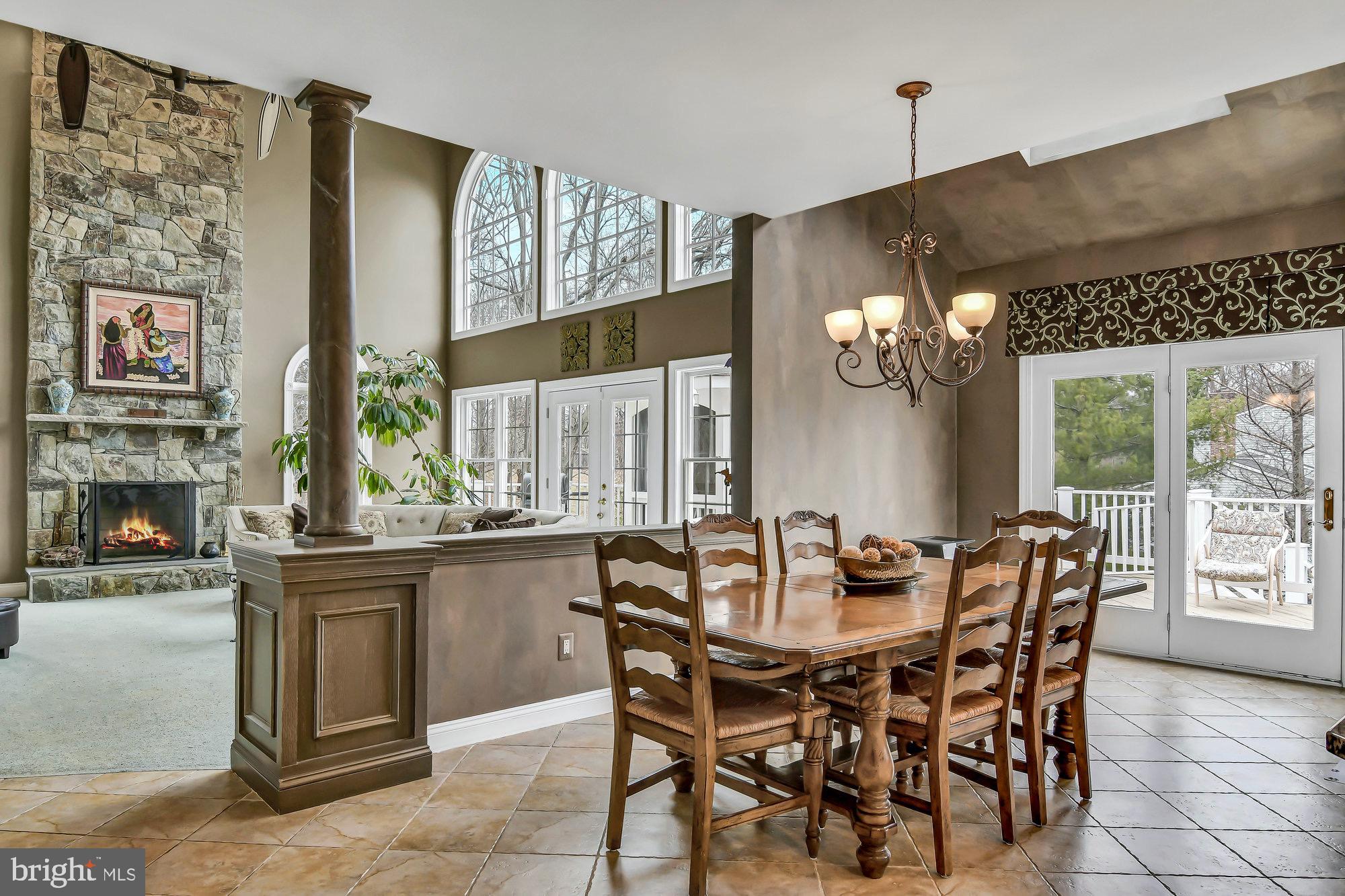 OAKTON CHASE - Residential