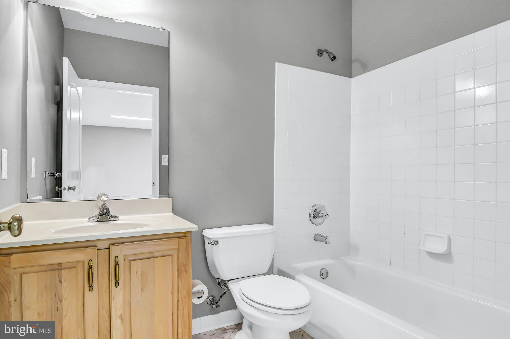 OAKTON CHASE - Residential