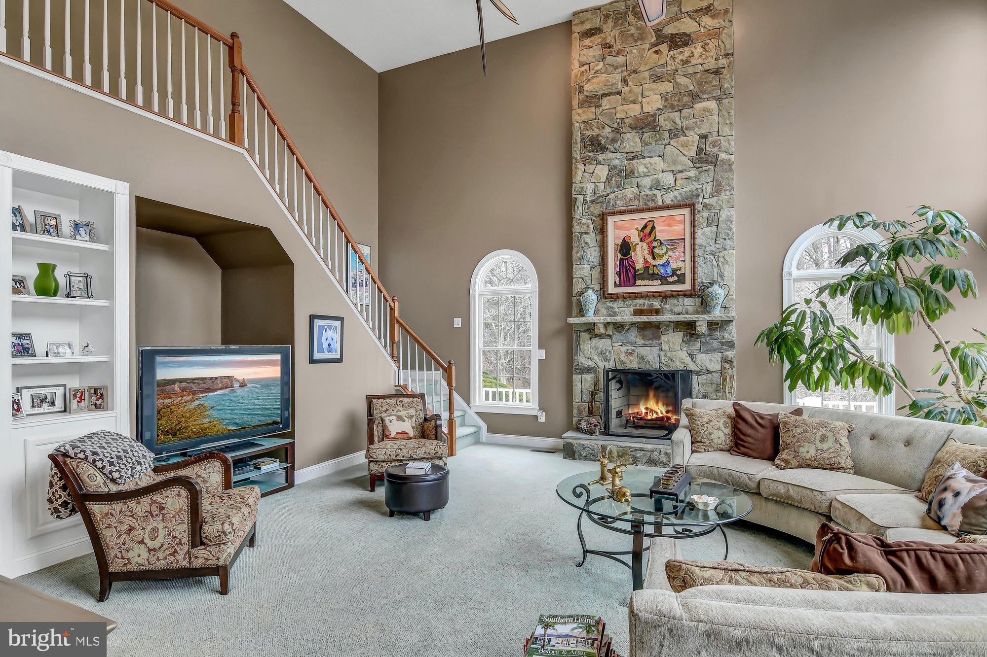 OAKTON CHASE - Residential