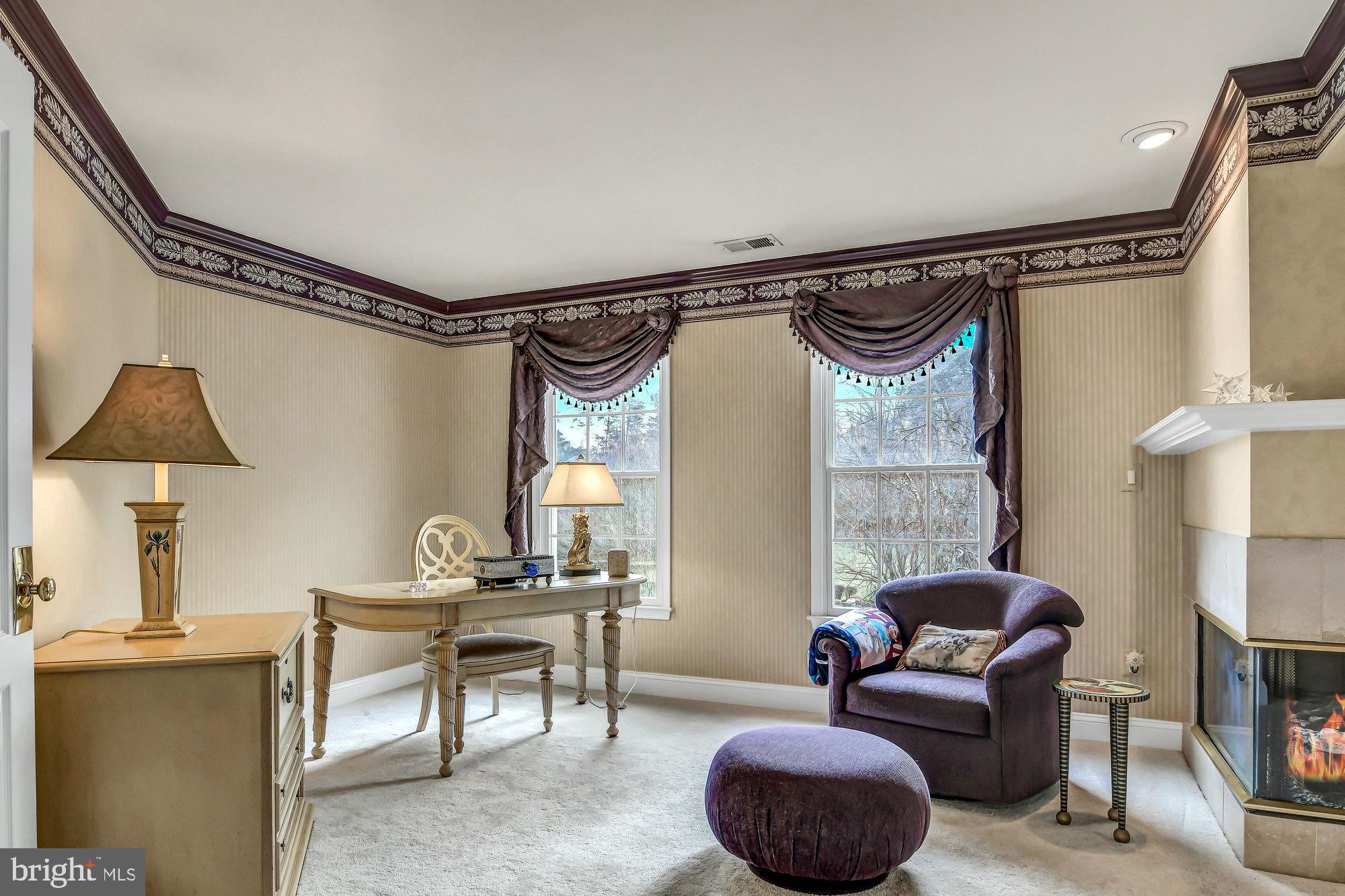 OAKTON CHASE - Residential