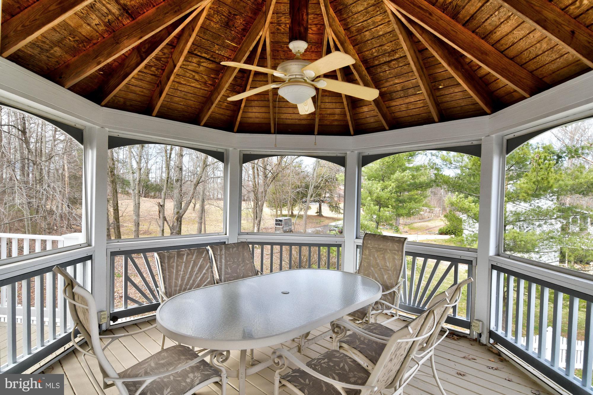 OAKTON CHASE - Residential