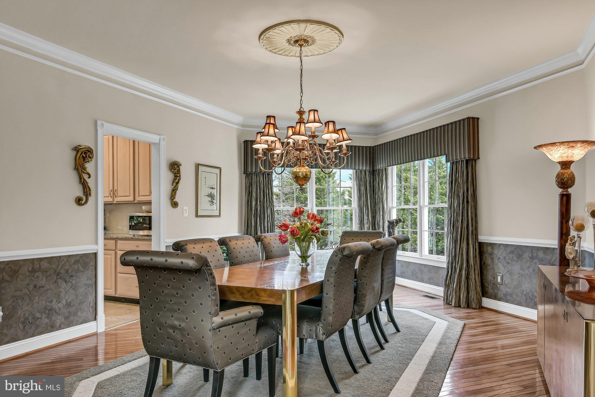 OAKTON CHASE - Residential