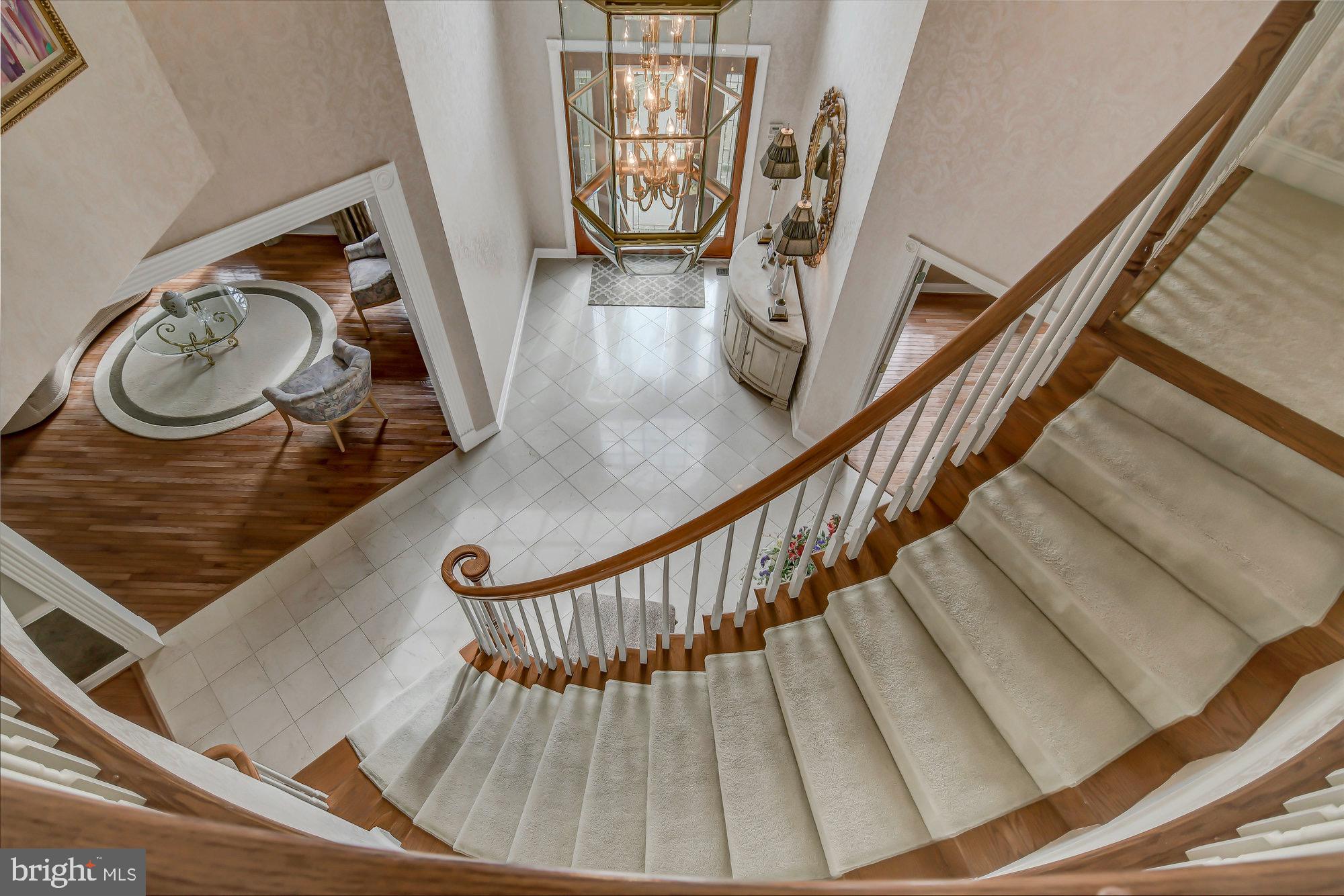 OAKTON CHASE - Residential