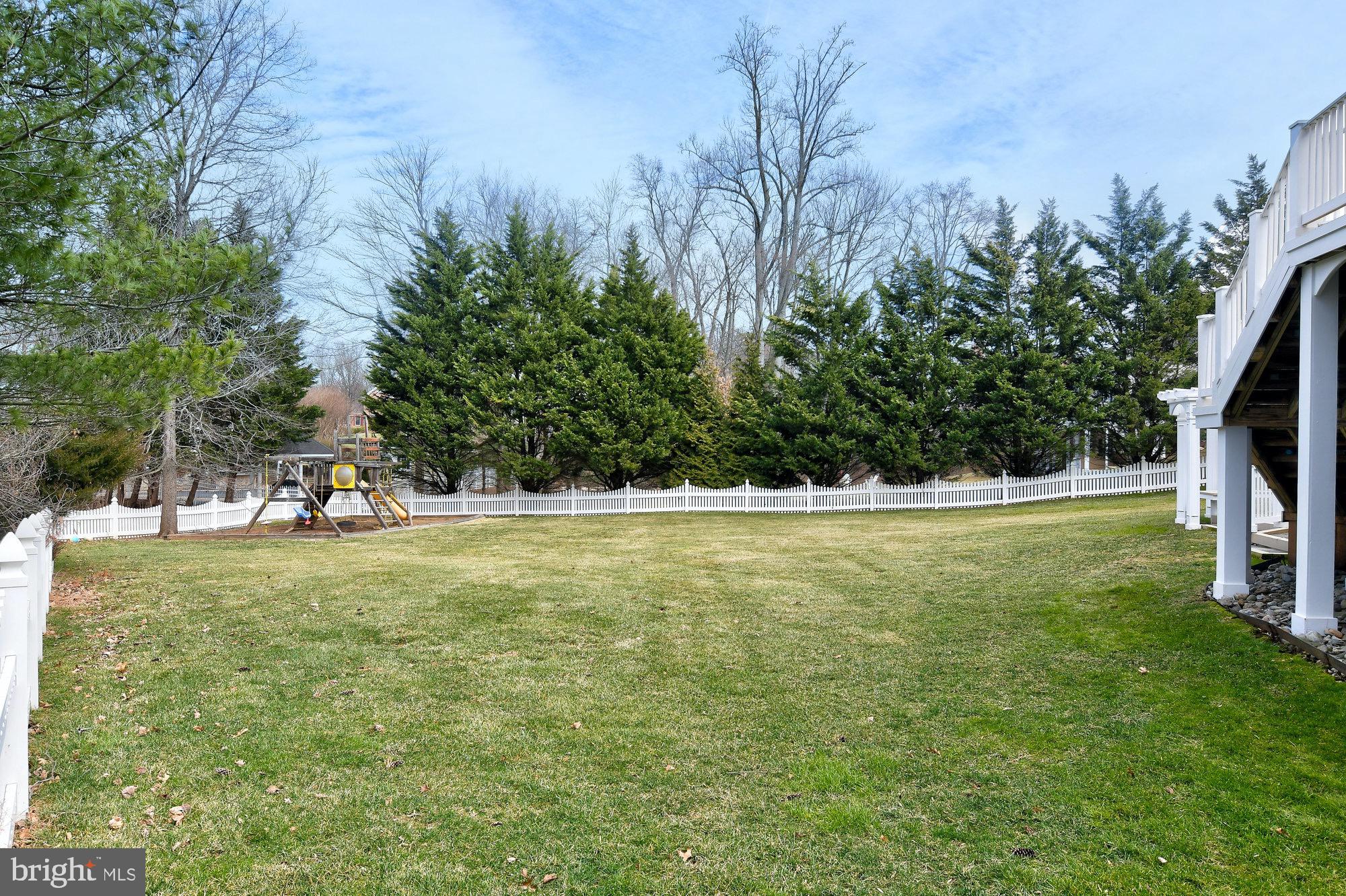 OAKTON CHASE - Residential