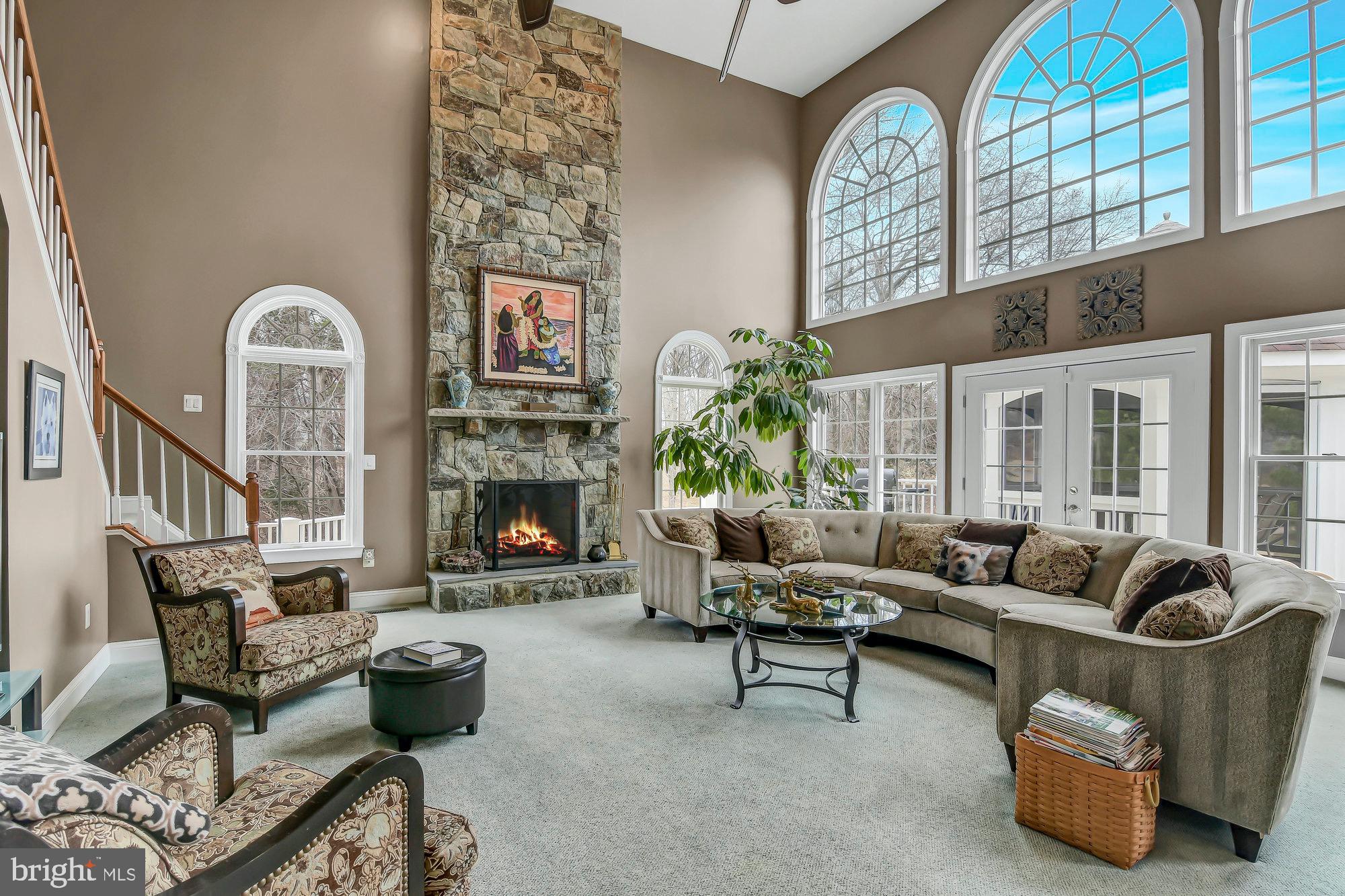 OAKTON CHASE - Residential