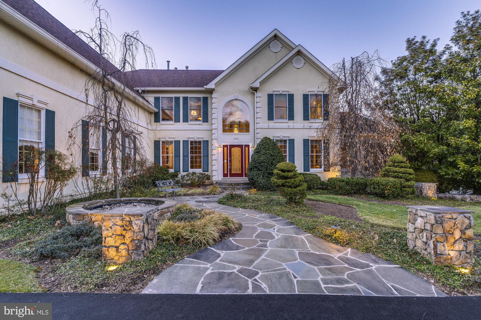 OAKTON CHASE - Residential