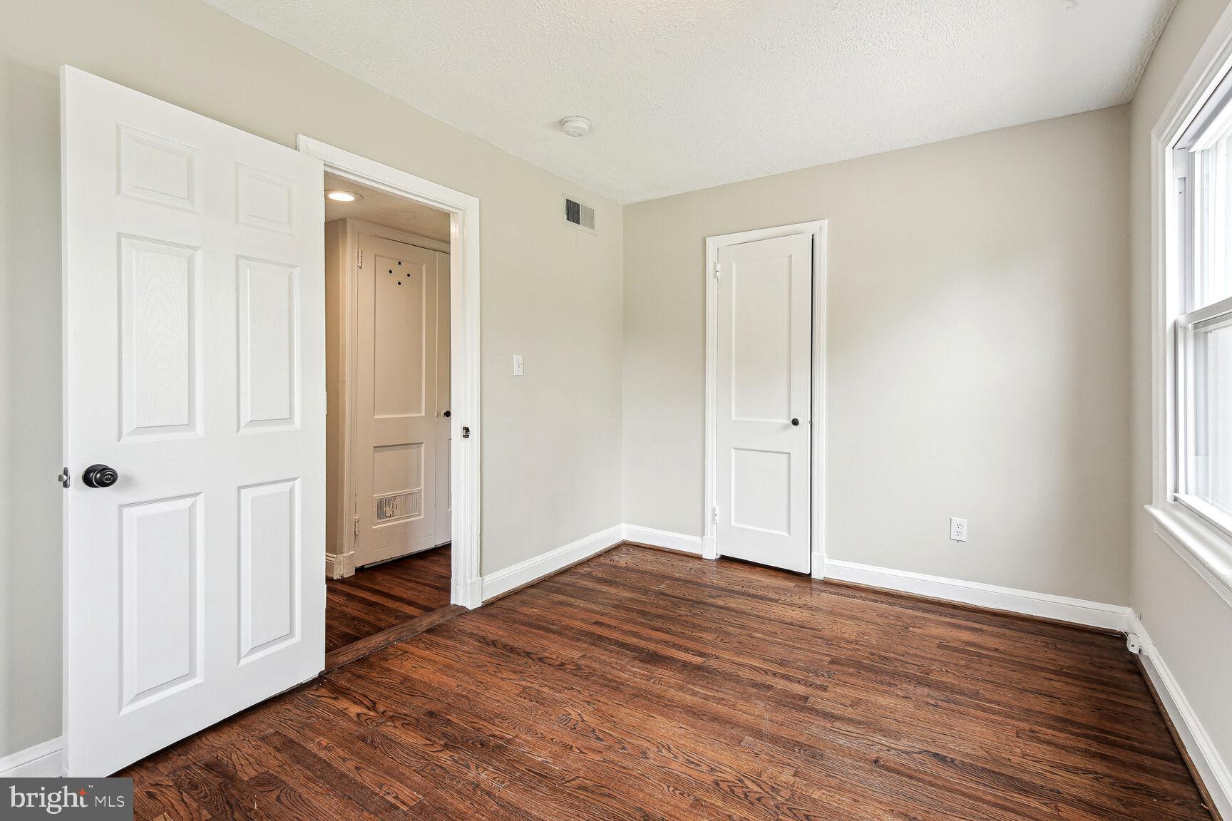 ROCKCREST - Residential Lease