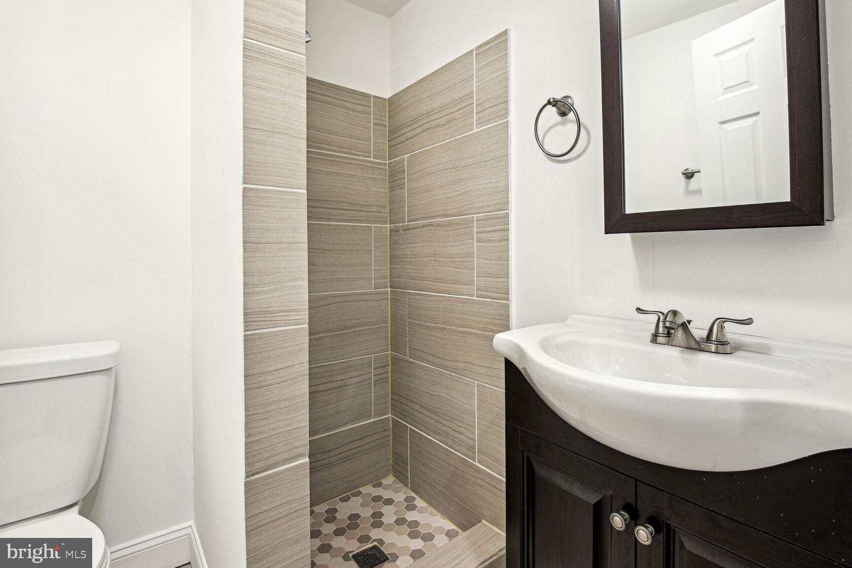 ROCKCREST - Residential Lease