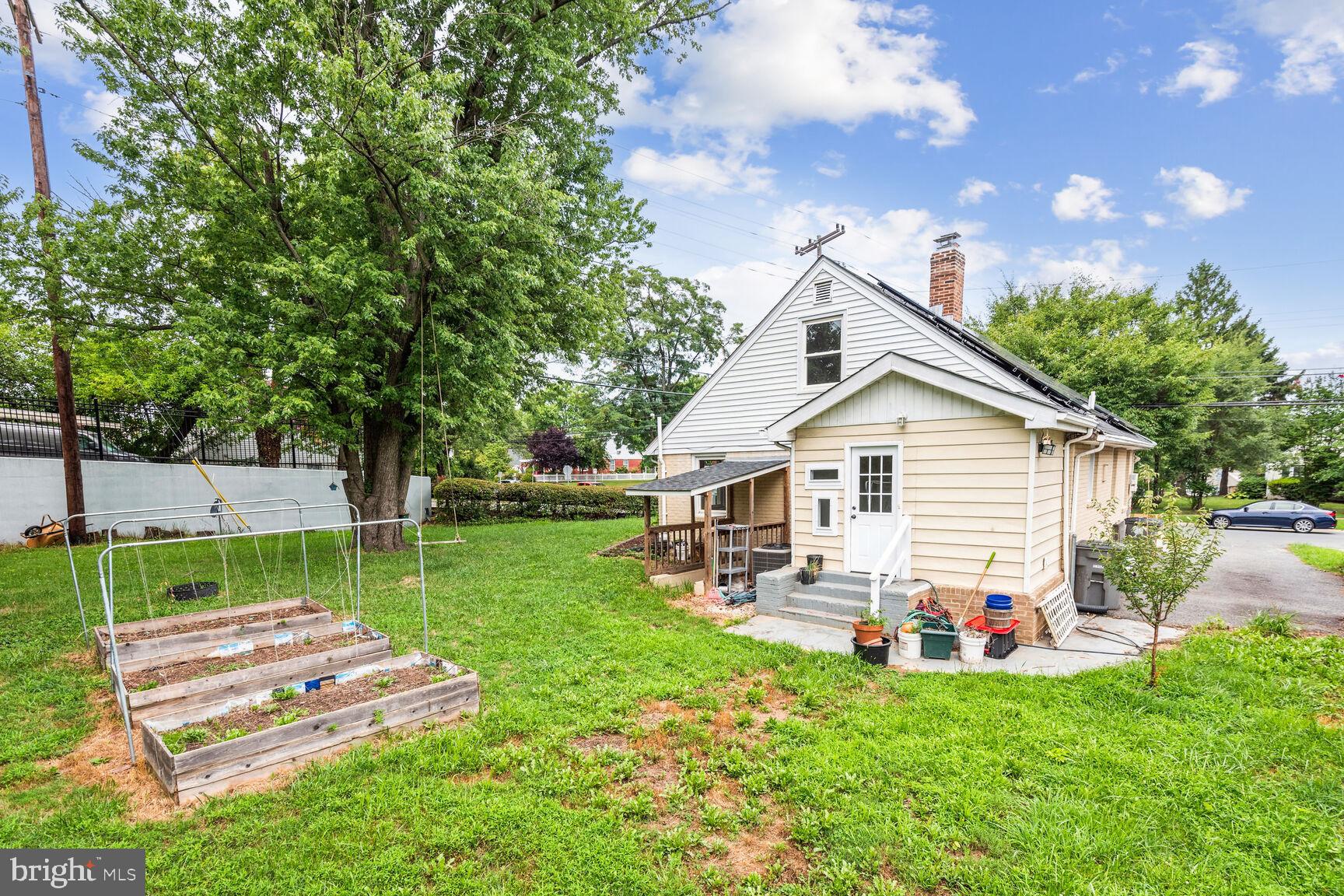 ROCKCREST - Residential Lease