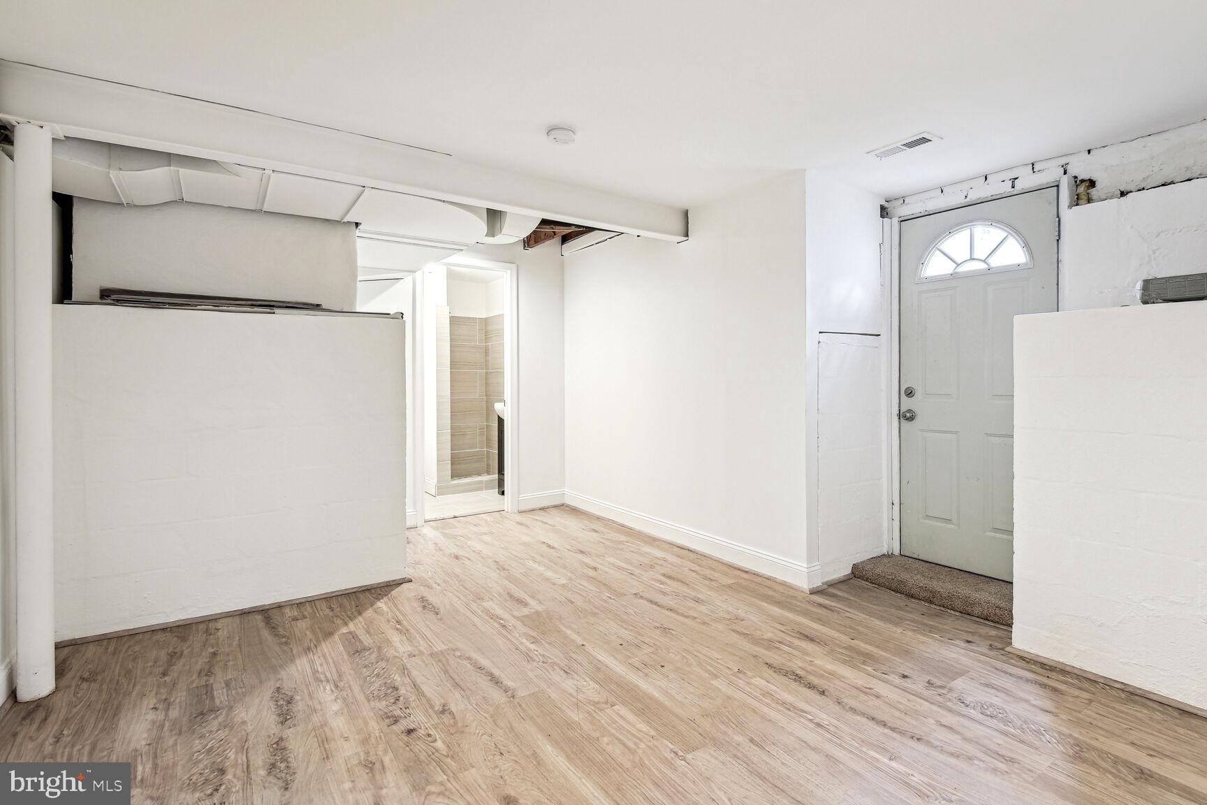 ROCKCREST - Residential Lease