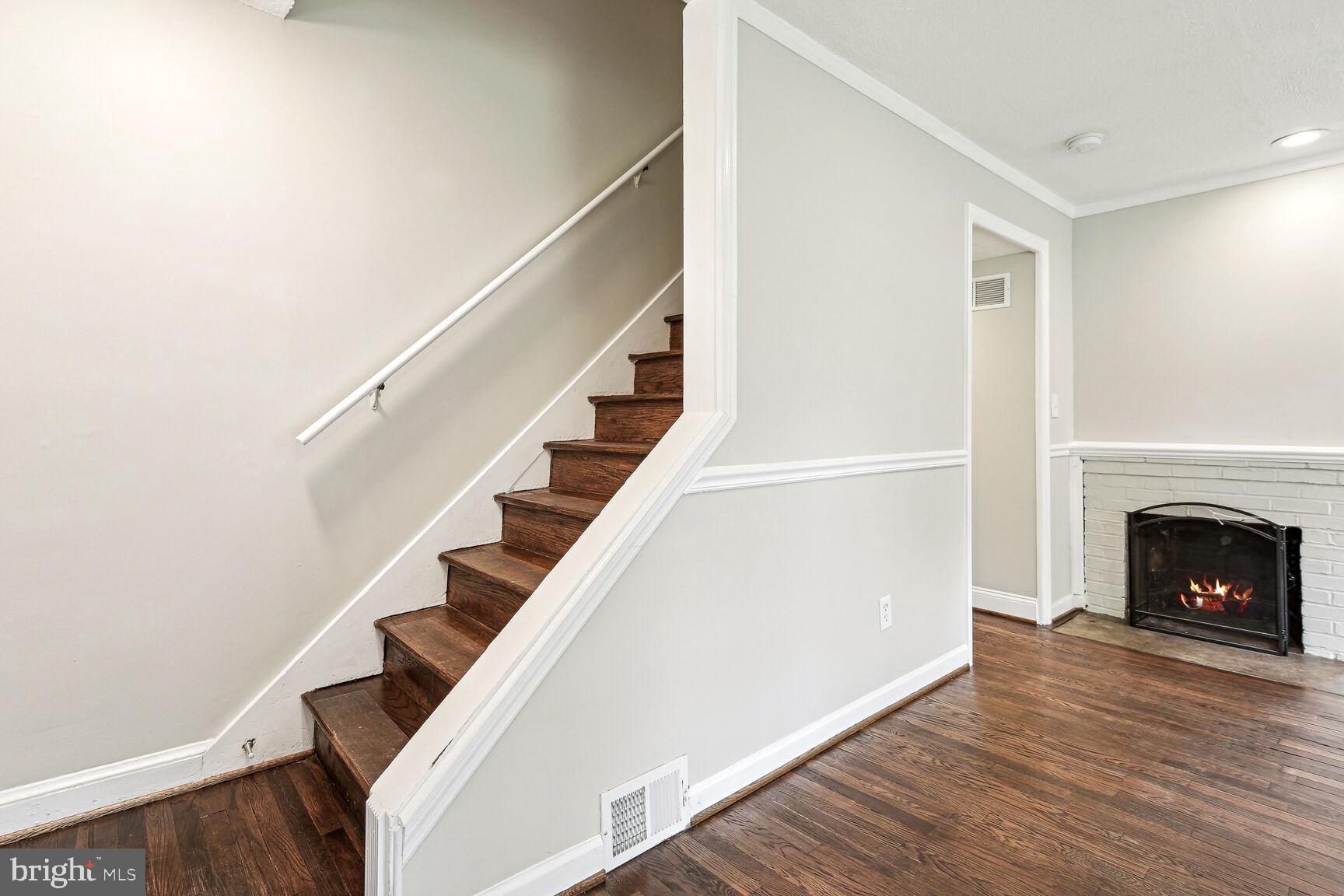 ROCKCREST - Residential Lease