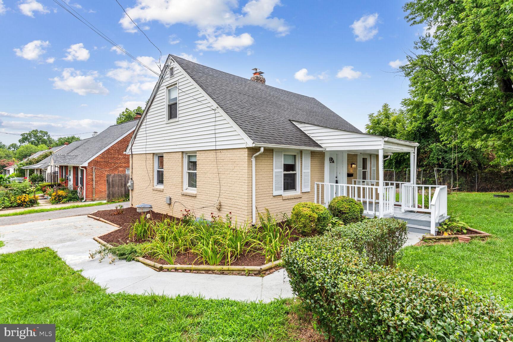 ROCKCREST - Residential Lease