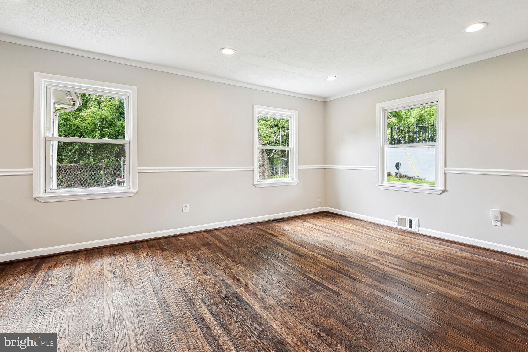 ROCKCREST - Residential Lease