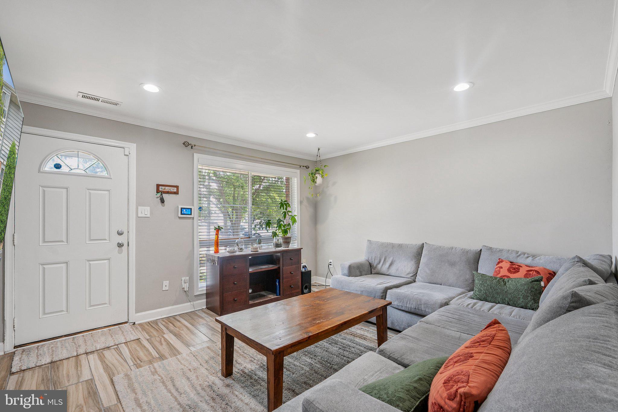 REFLECTION LAKE - Residential Lease