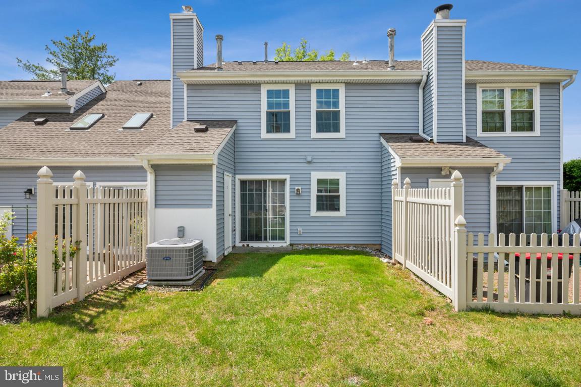 2 WASHINGTON COURT