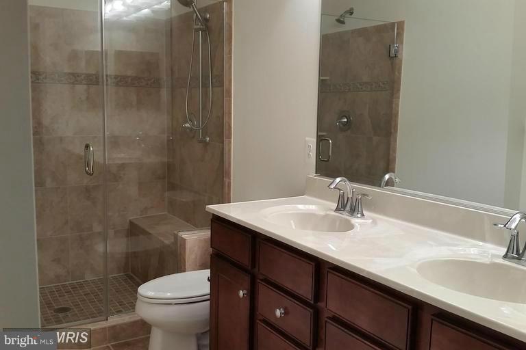 DULLES PARKWAY - Residential Lease