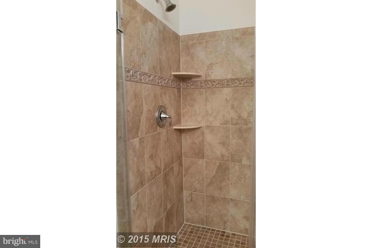 DULLES PARKWAY - Residential Lease