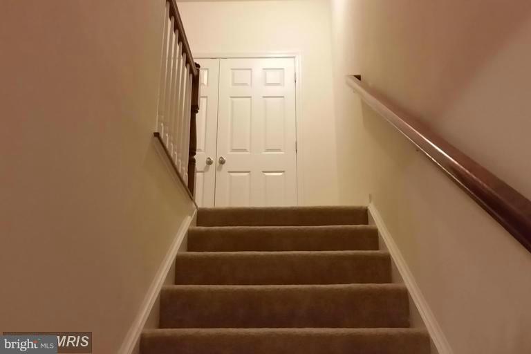 DULLES PARKWAY - Residential Lease