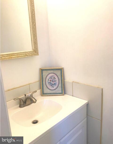 HILLCREST TOWNE - Residential