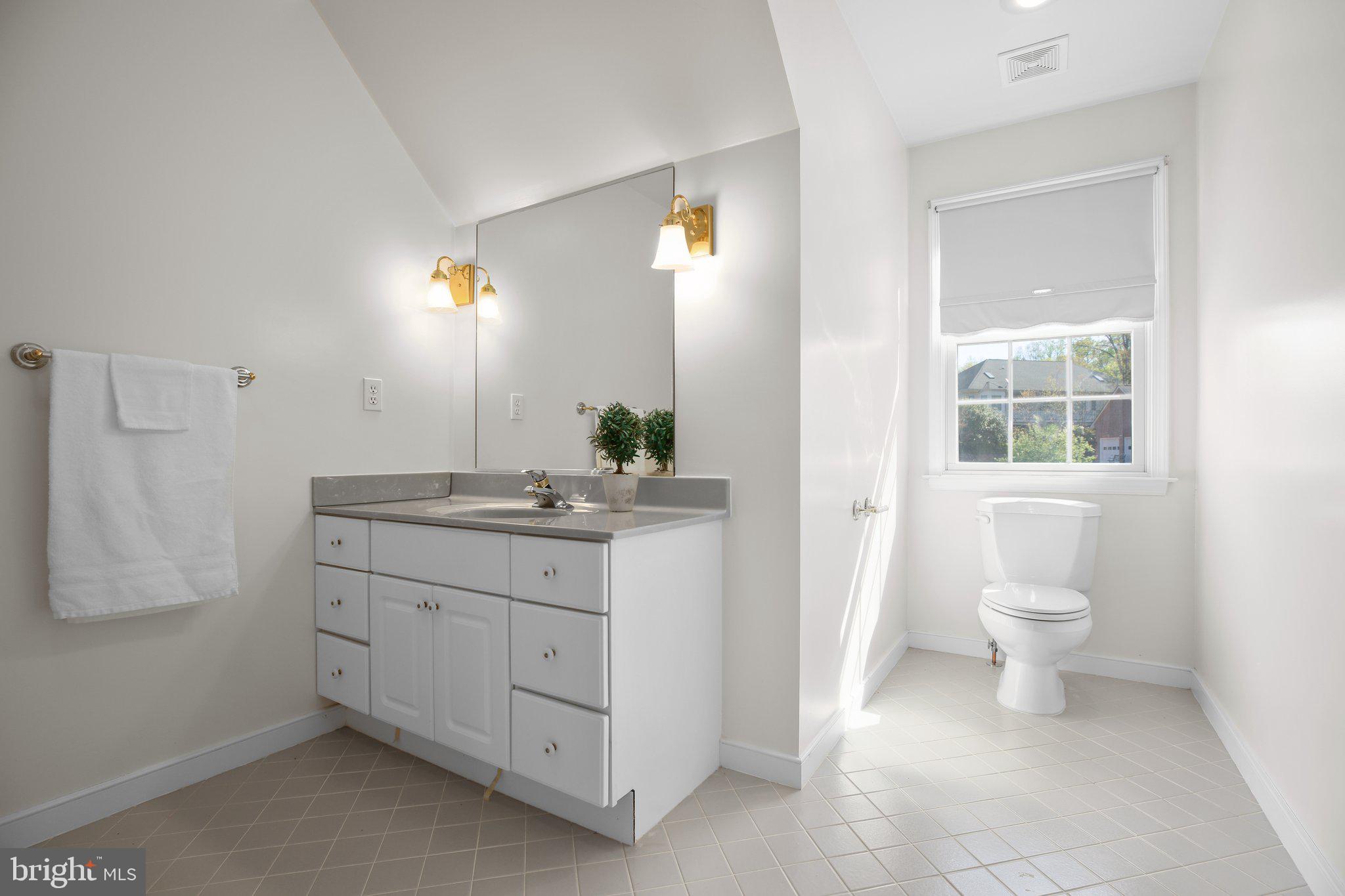 HUNTINGTON HILLS - Residential