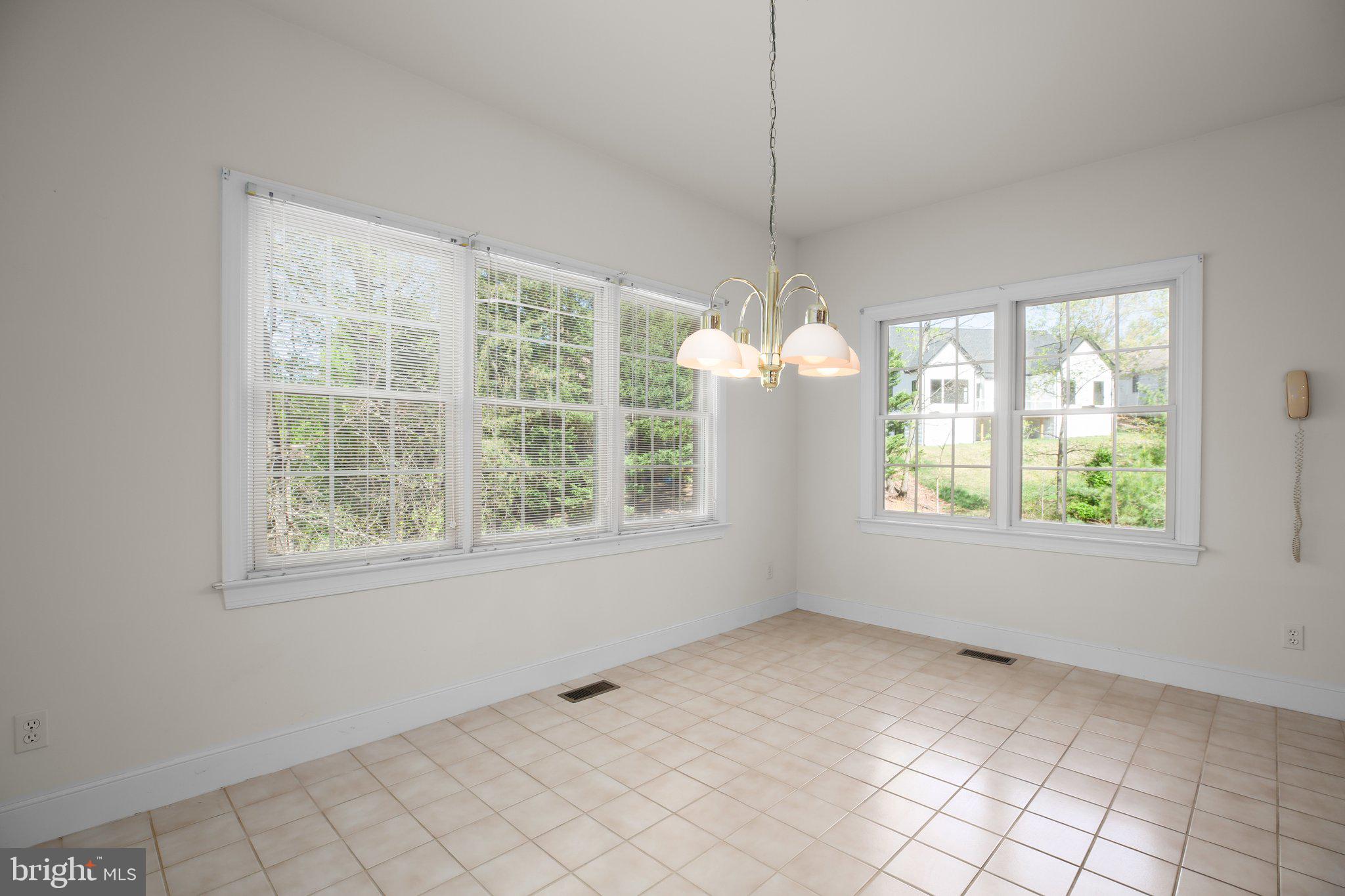 HUNTINGTON HILLS - Residential