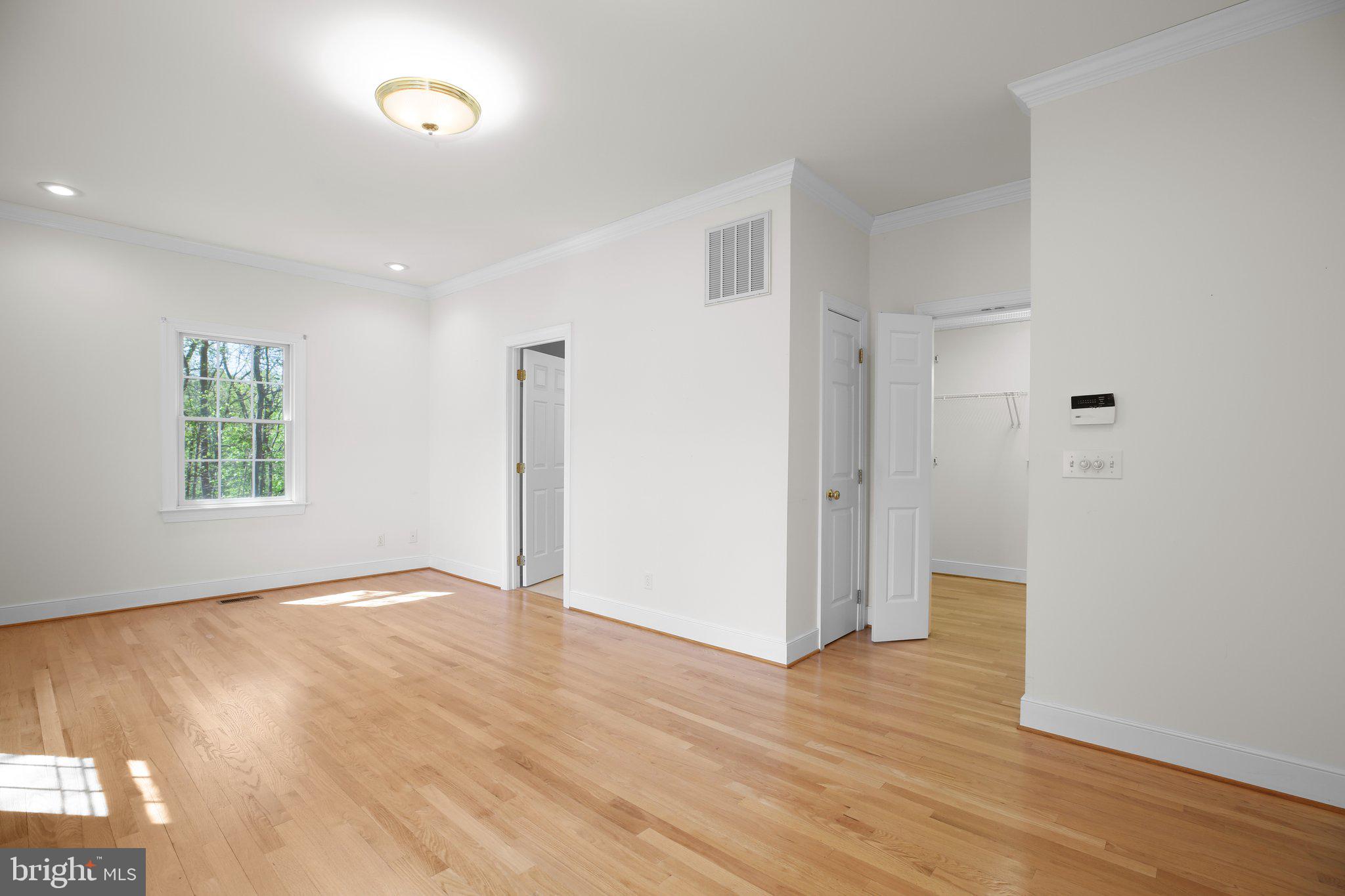 HUNTINGTON HILLS - Residential