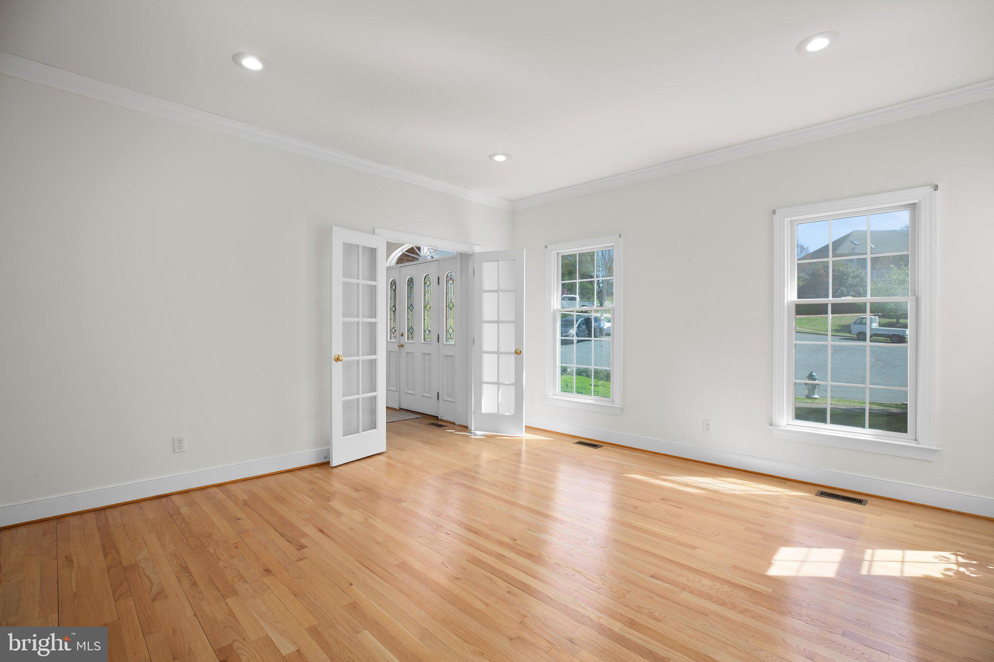 HUNTINGTON HILLS - Residential