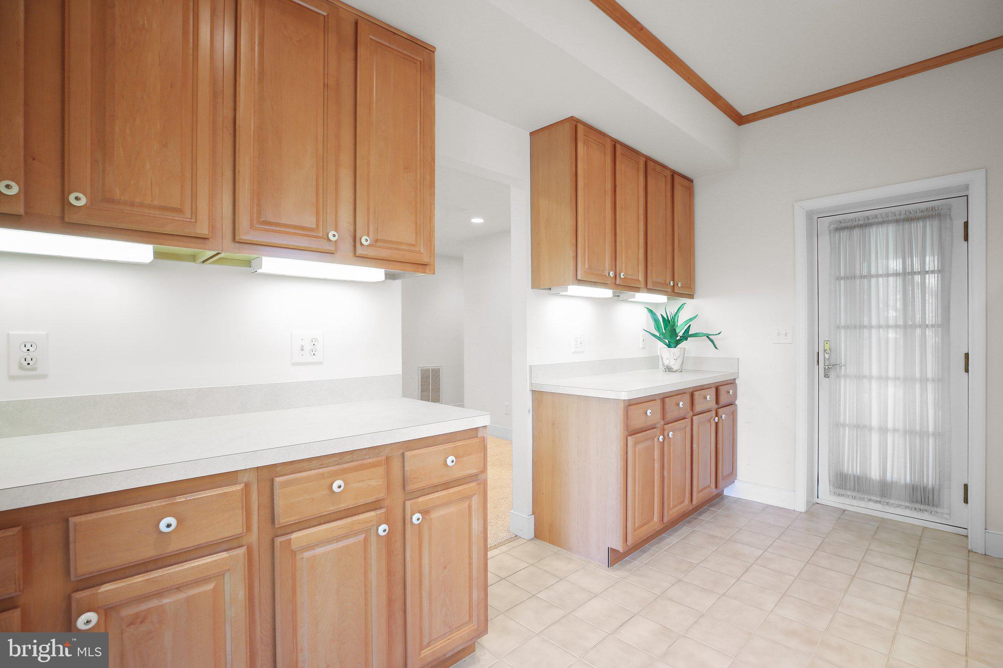 HUNTINGTON HILLS - Residential