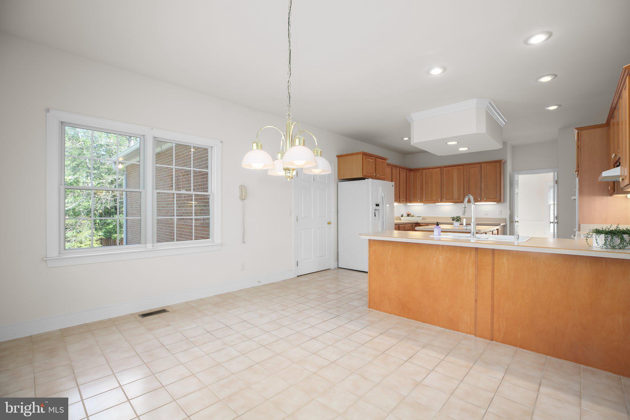 HUNTINGTON HILLS - Residential