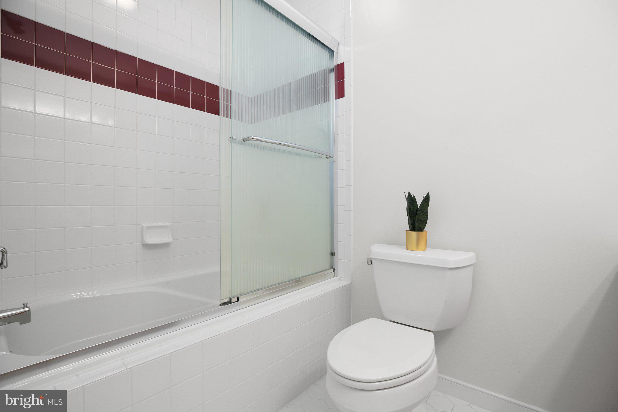 HUNTINGTON HILLS - Residential