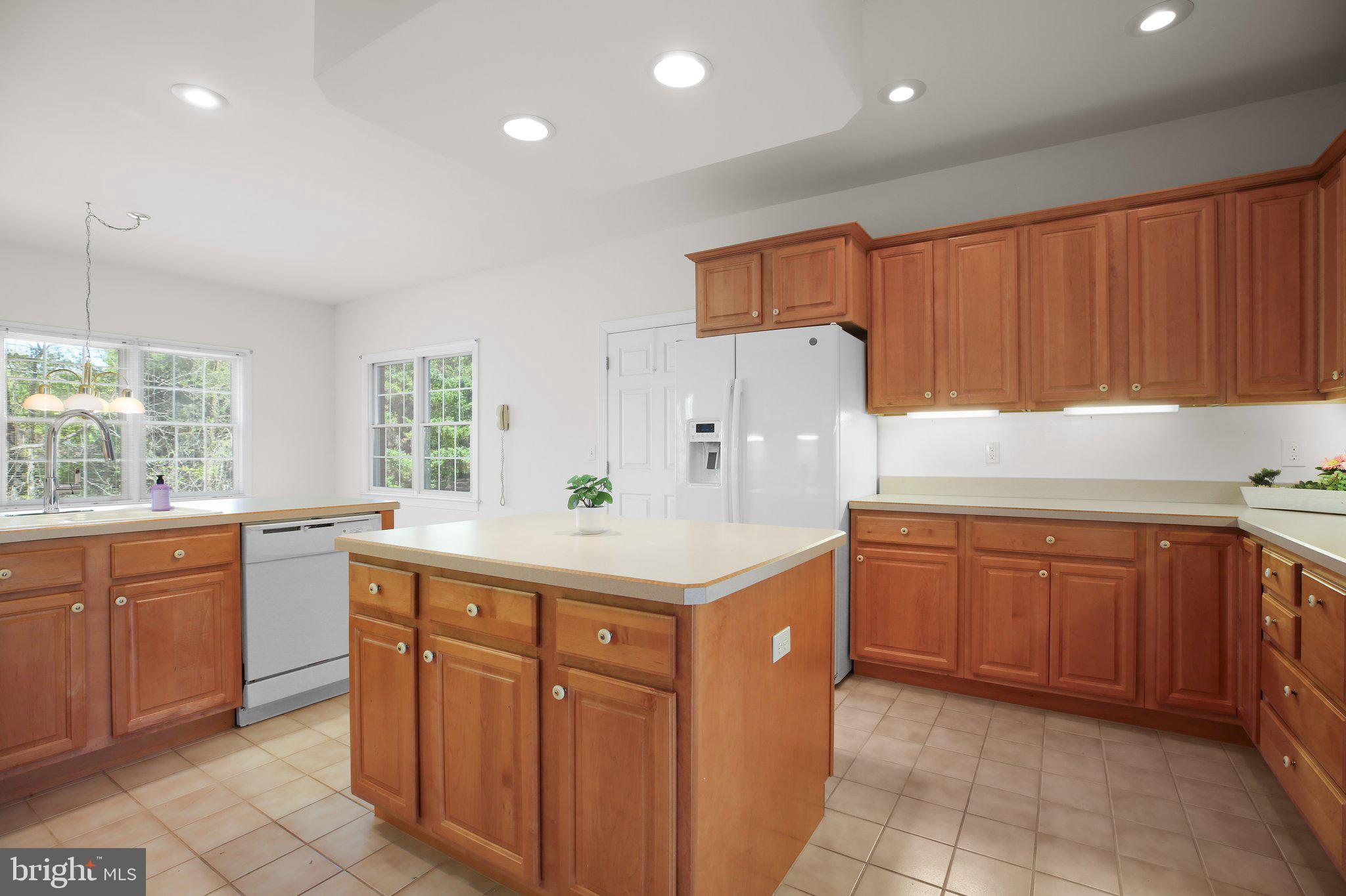 HUNTINGTON HILLS - Residential