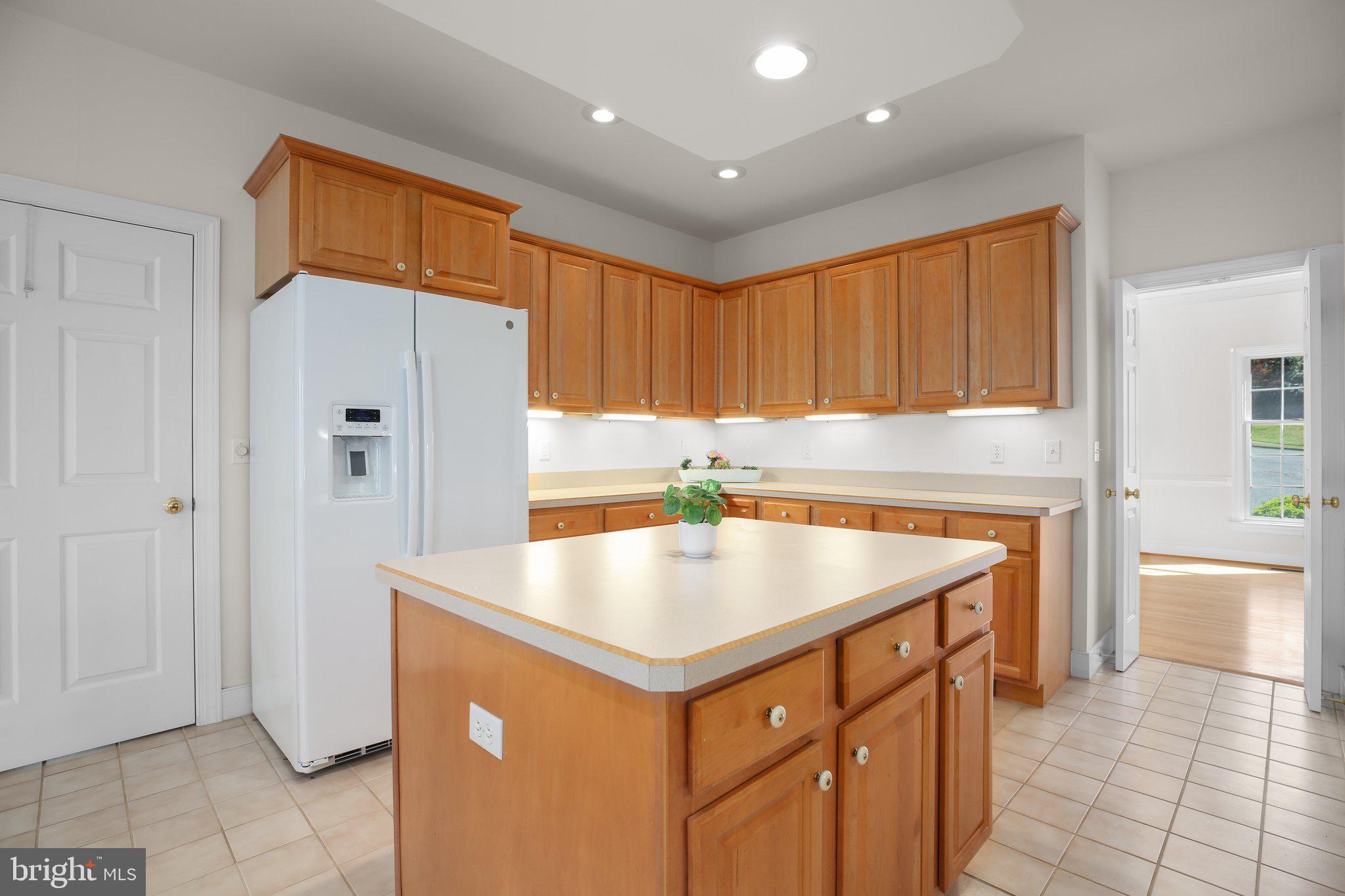 HUNTINGTON HILLS - Residential