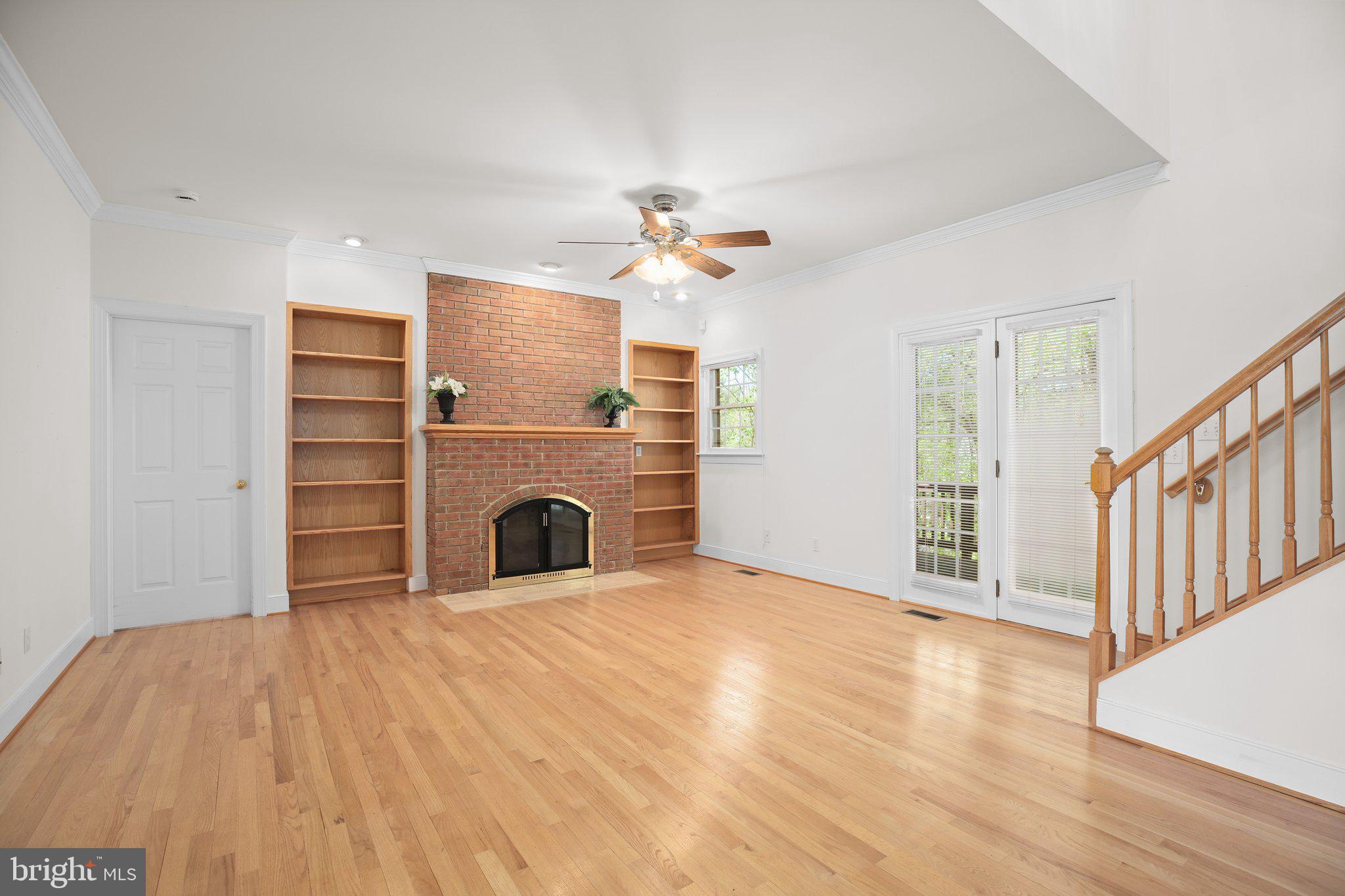 HUNTINGTON HILLS - Residential