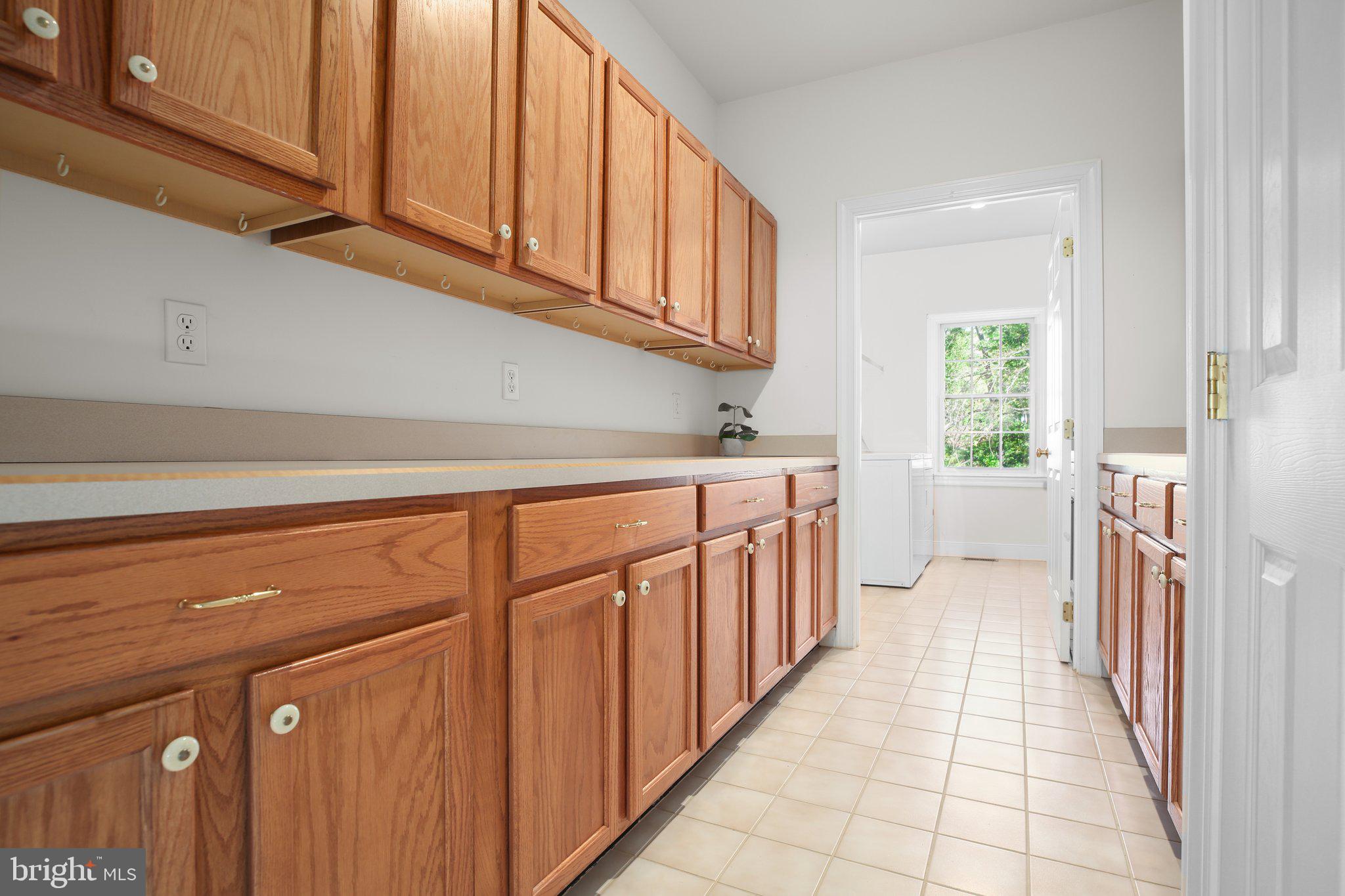 HUNTINGTON HILLS - Residential