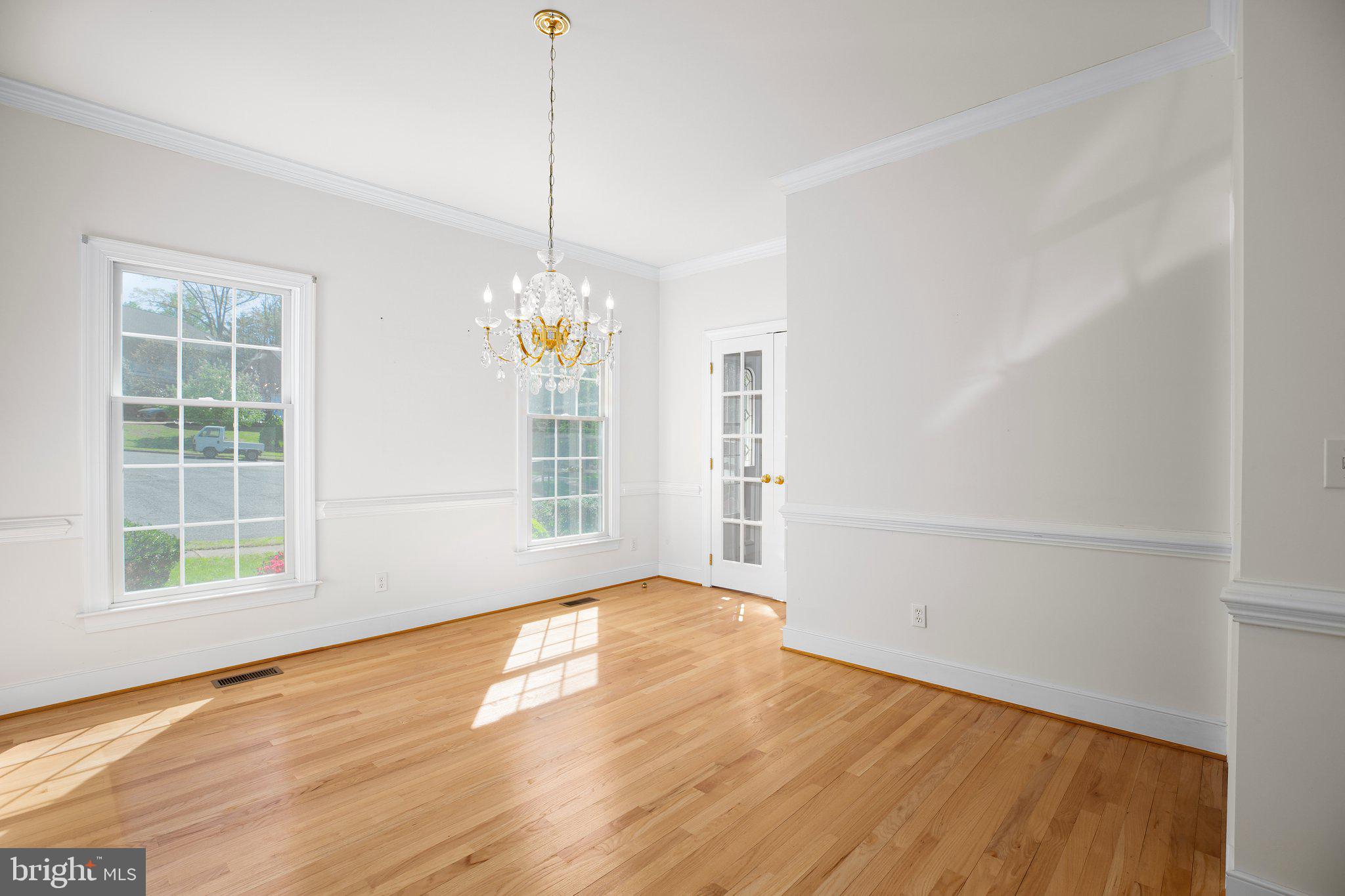 HUNTINGTON HILLS - Residential