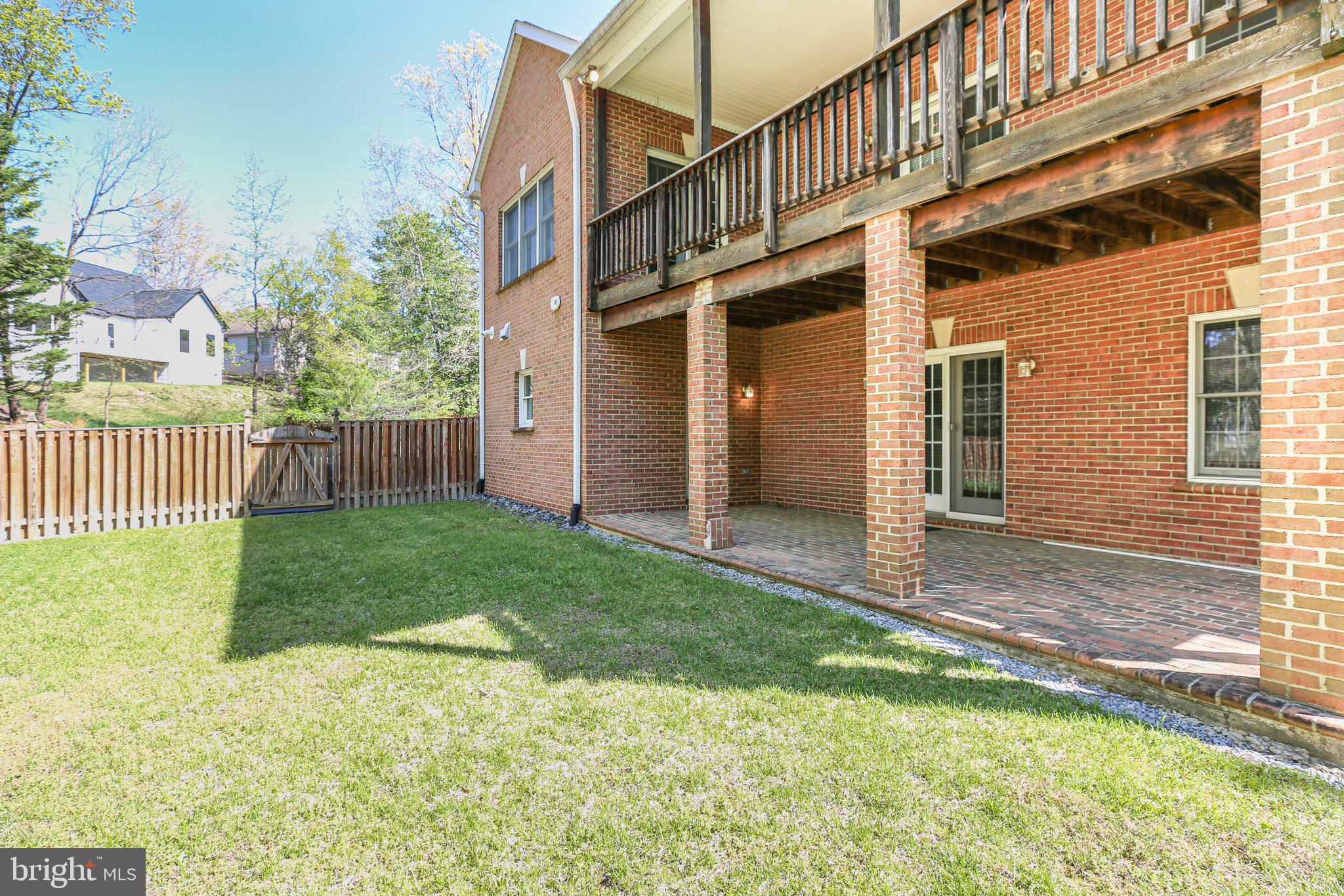 HUNTINGTON HILLS - Residential