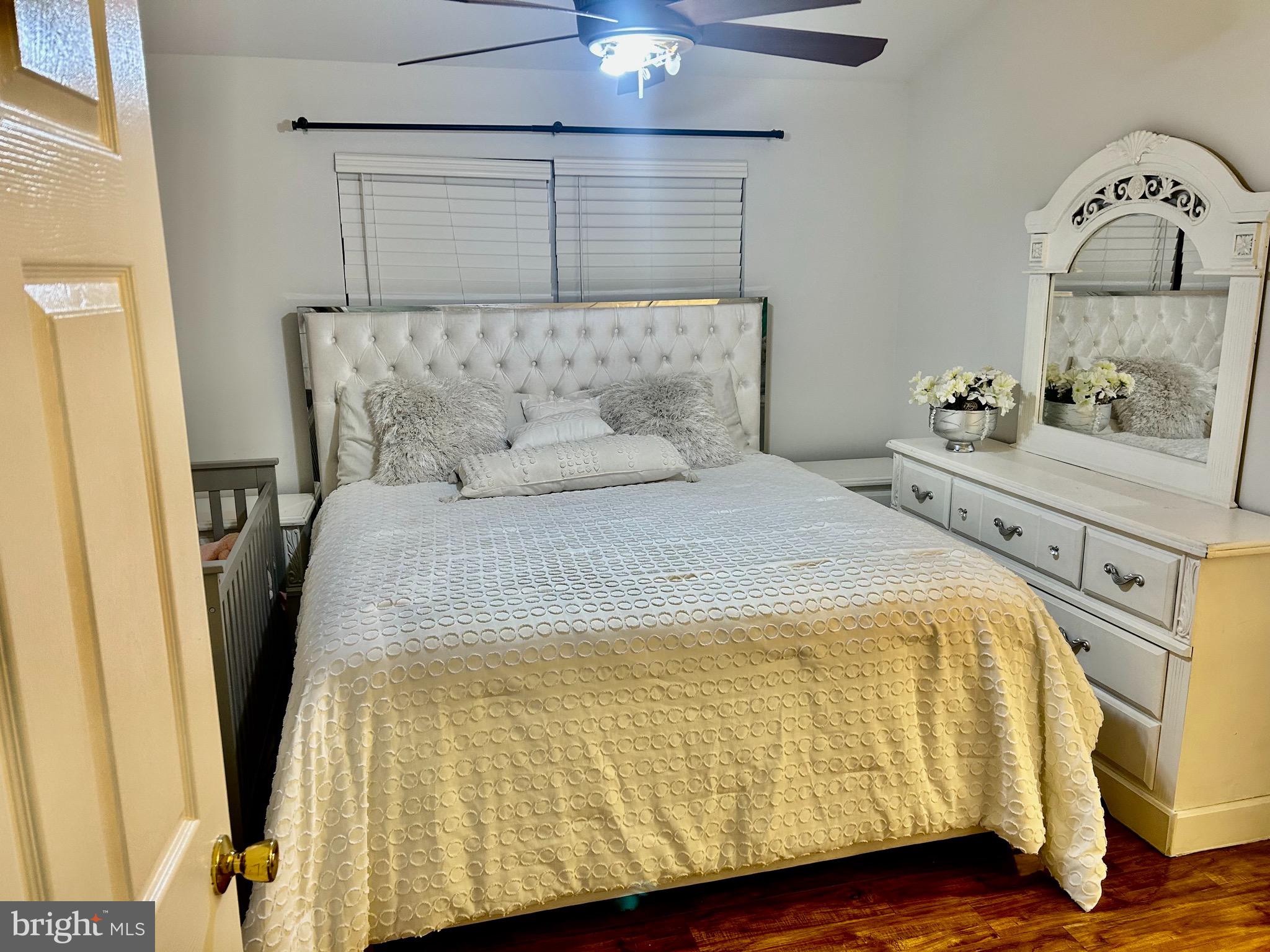 SEVEN OAKS - Residential