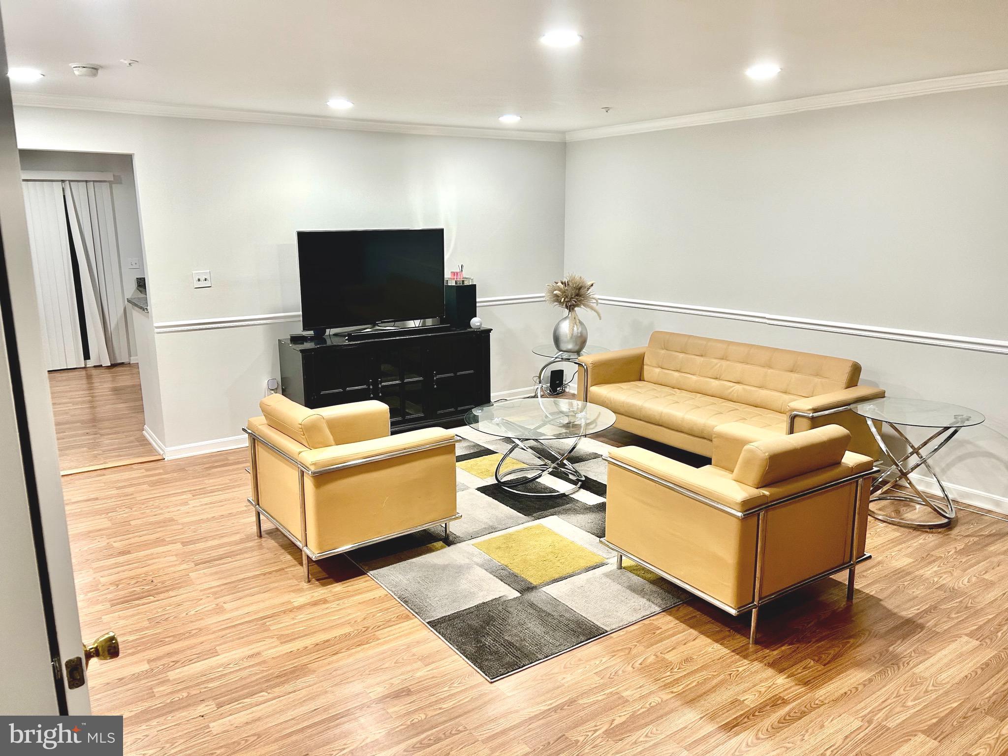 SEVEN OAKS - Residential