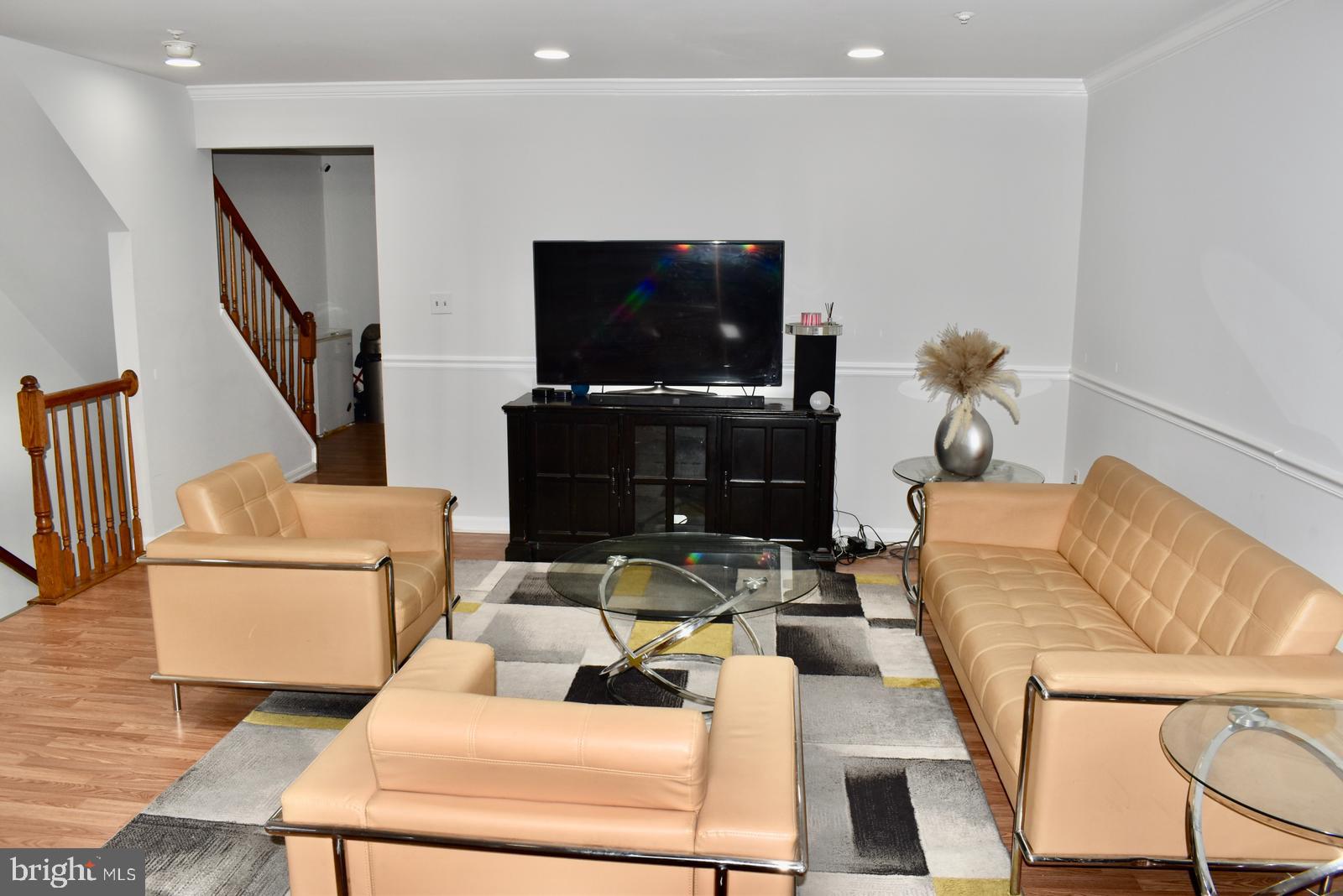 SEVEN OAKS - Residential