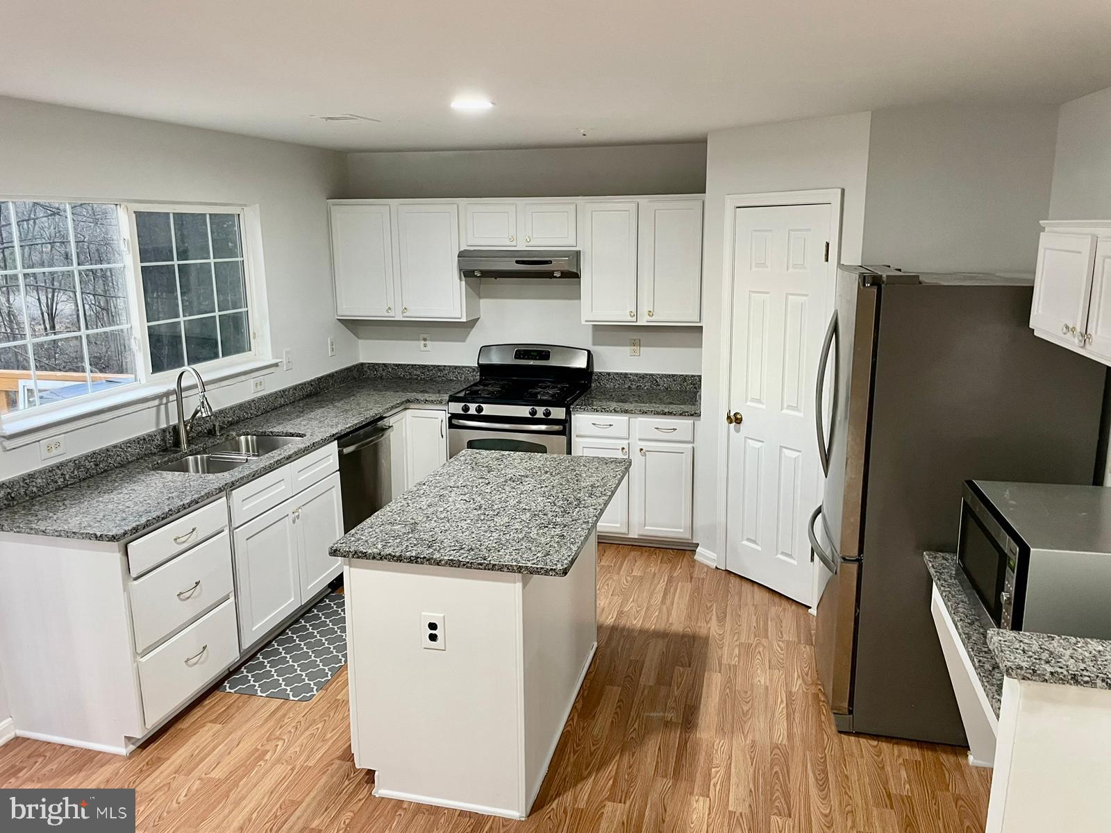 SEVEN OAKS - Residential