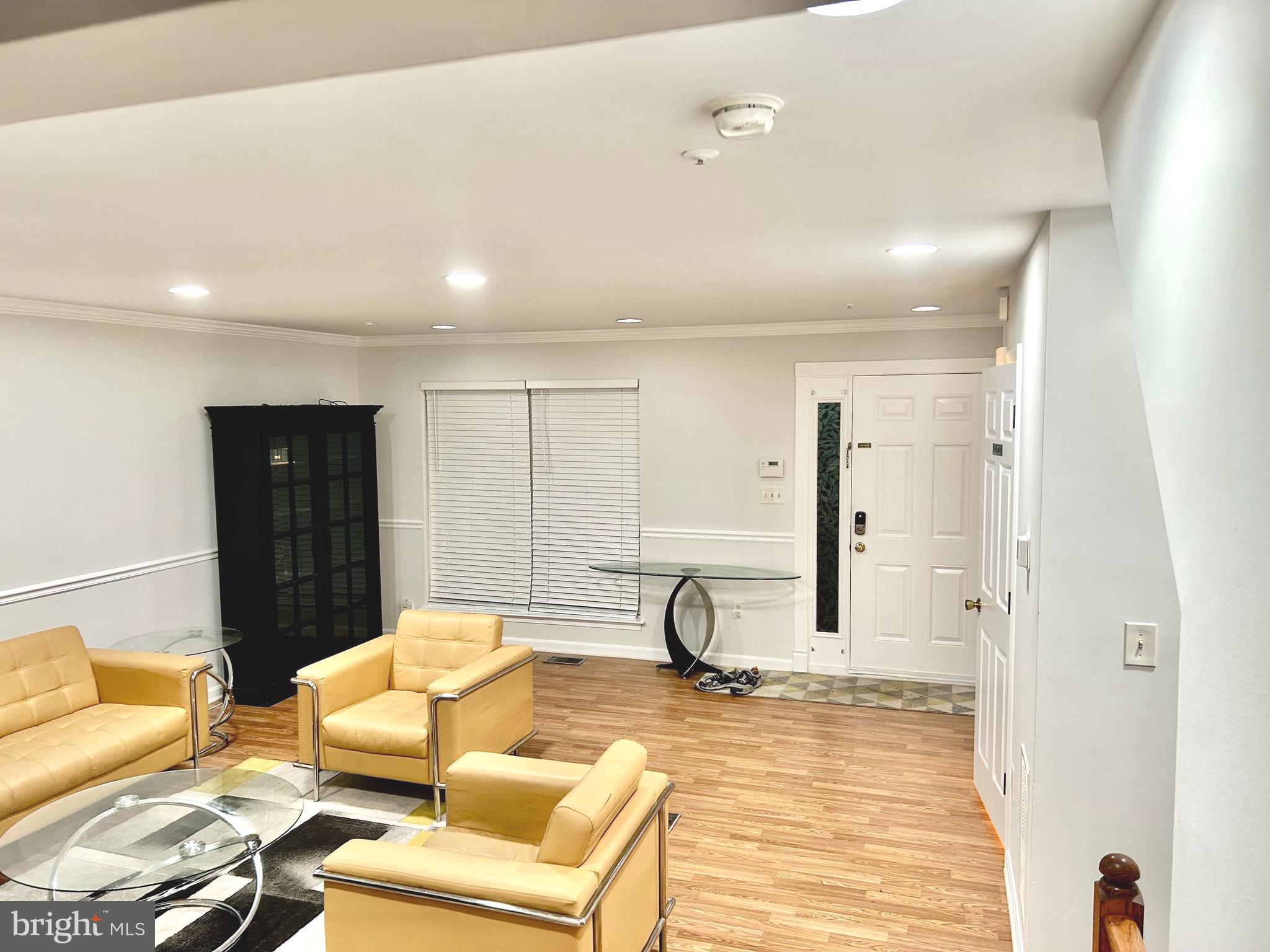 SEVEN OAKS - Residential