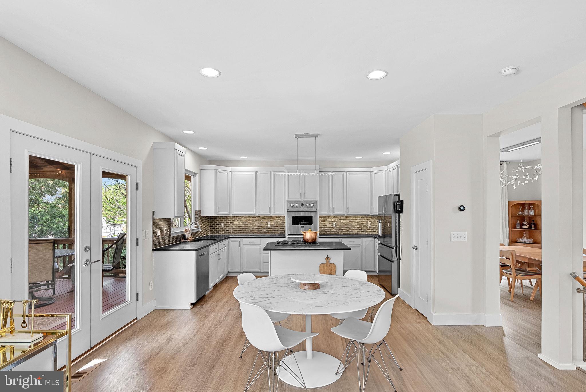 FARMWELL HUNT - Residential