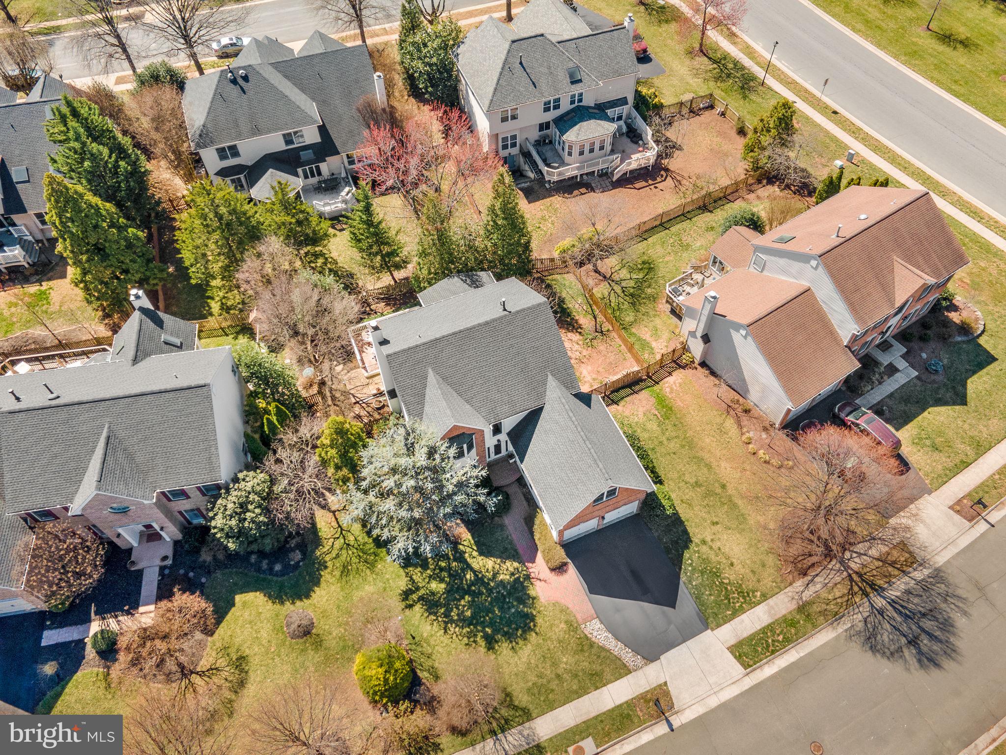 FARMWELL HUNT - Residential