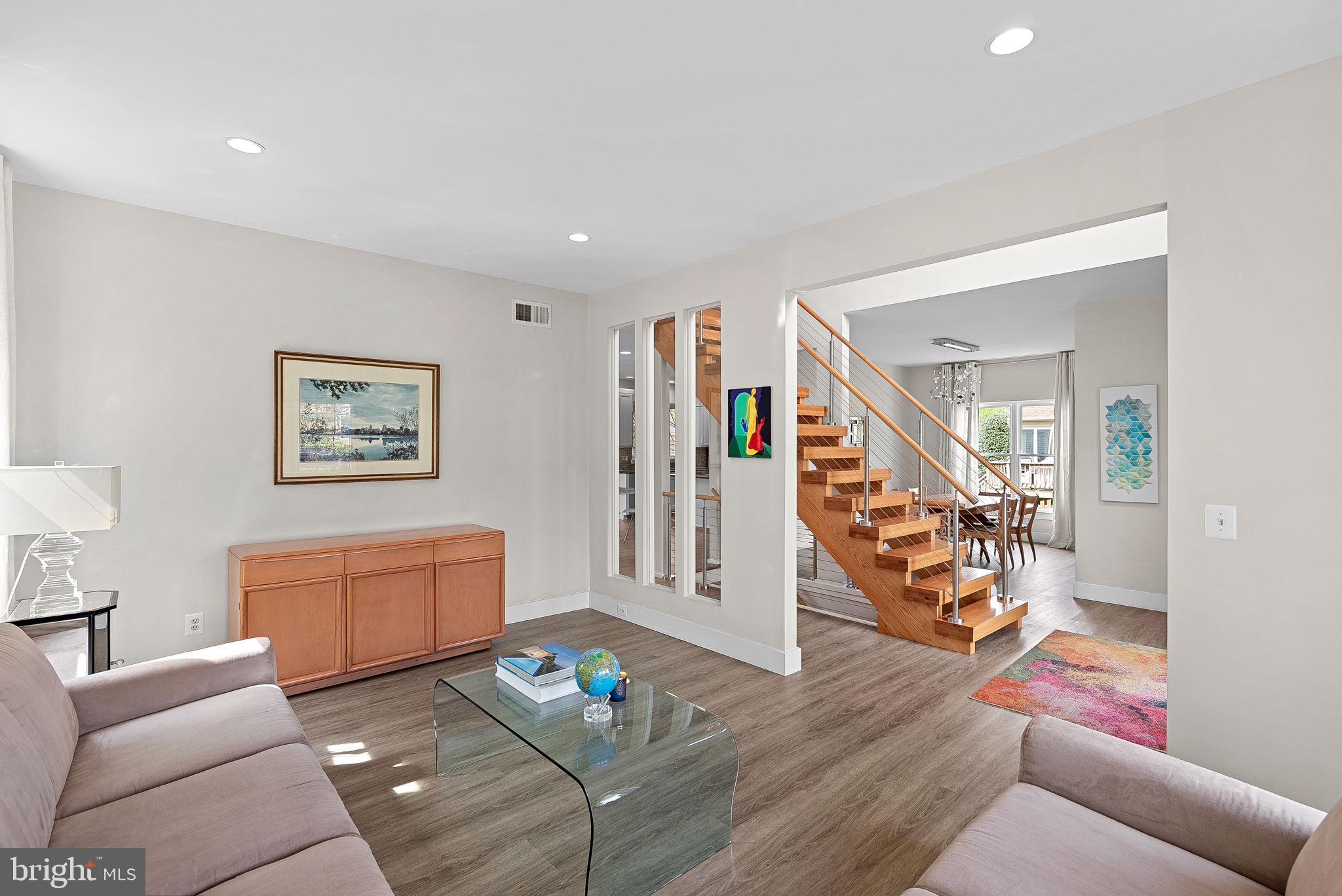 FARMWELL HUNT - Residential