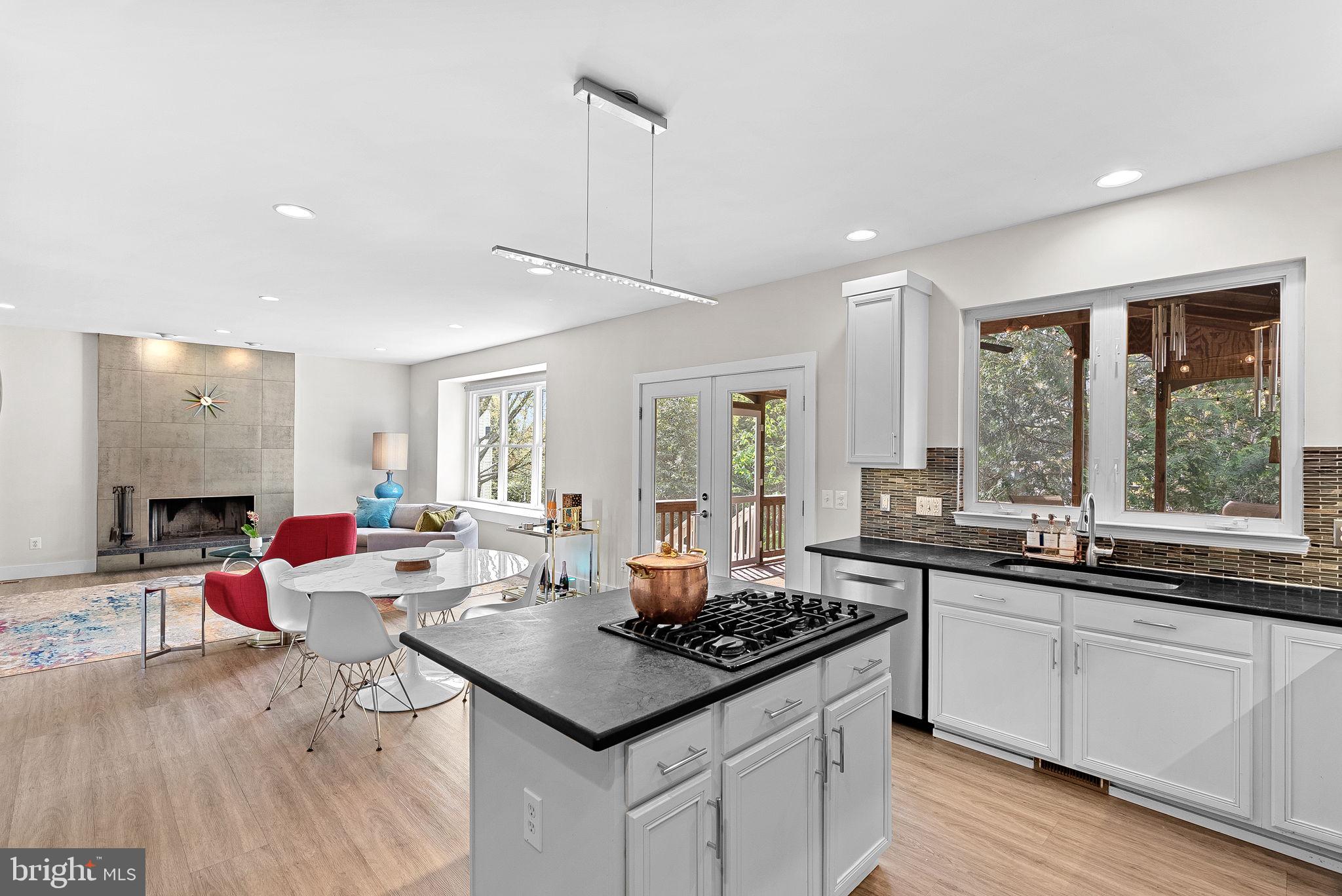 FARMWELL HUNT - Residential