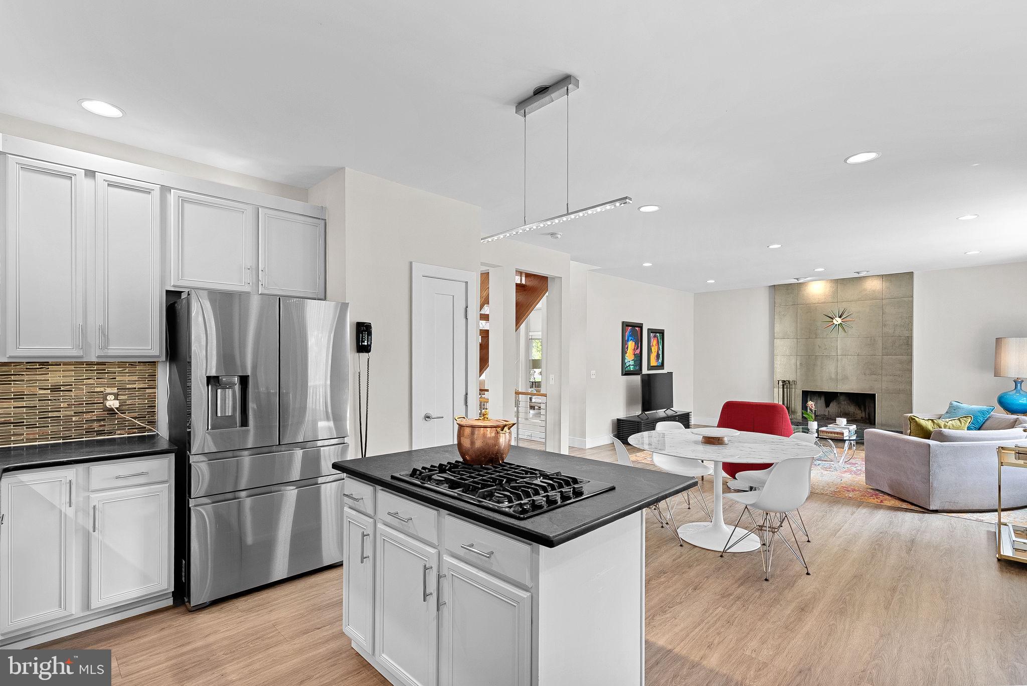 FARMWELL HUNT - Residential