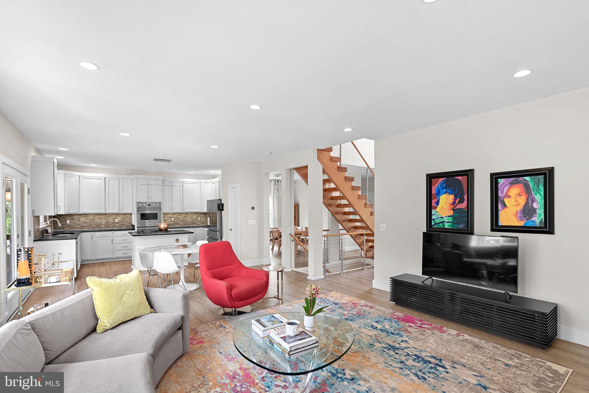 FARMWELL HUNT - Residential