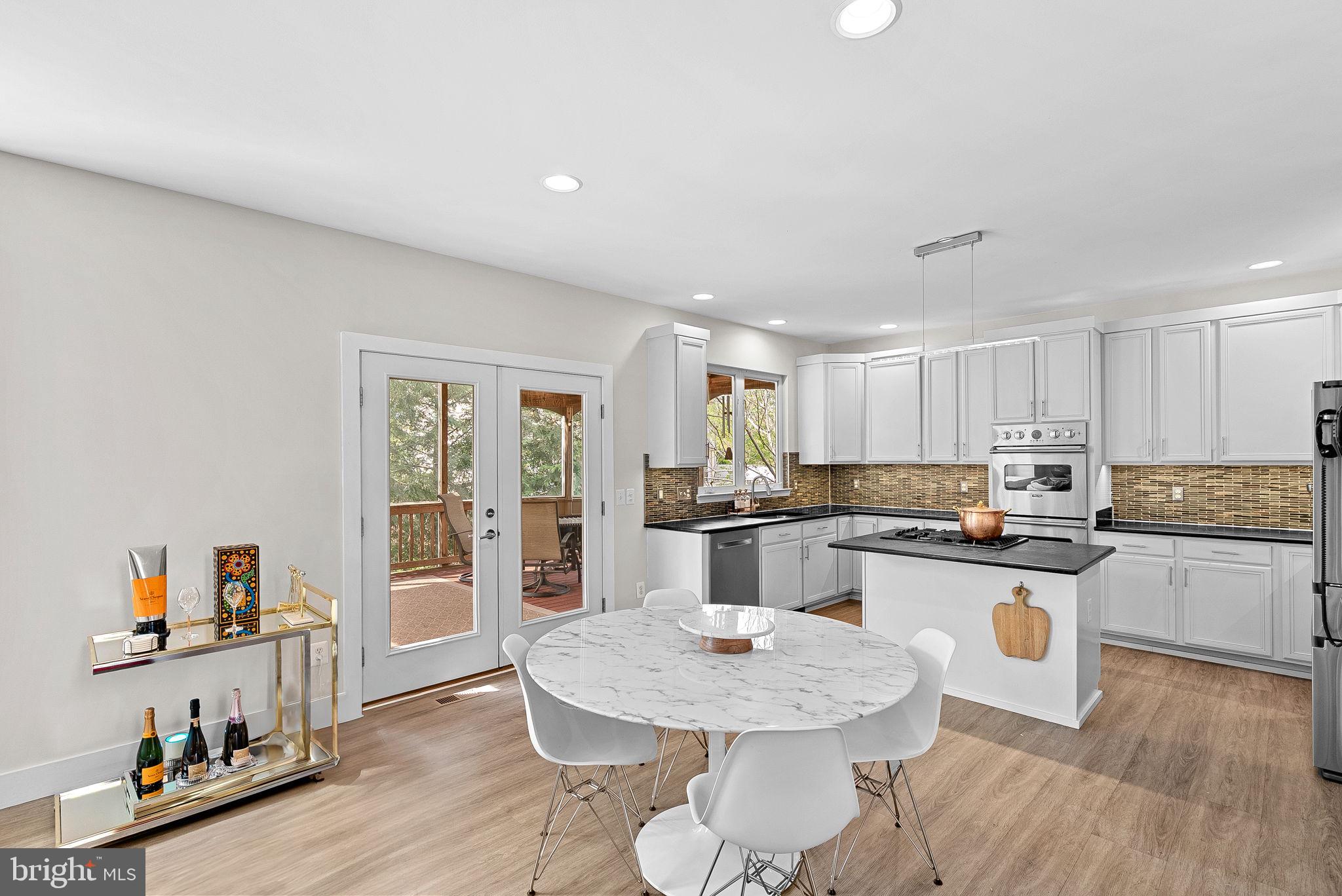 FARMWELL HUNT - Residential