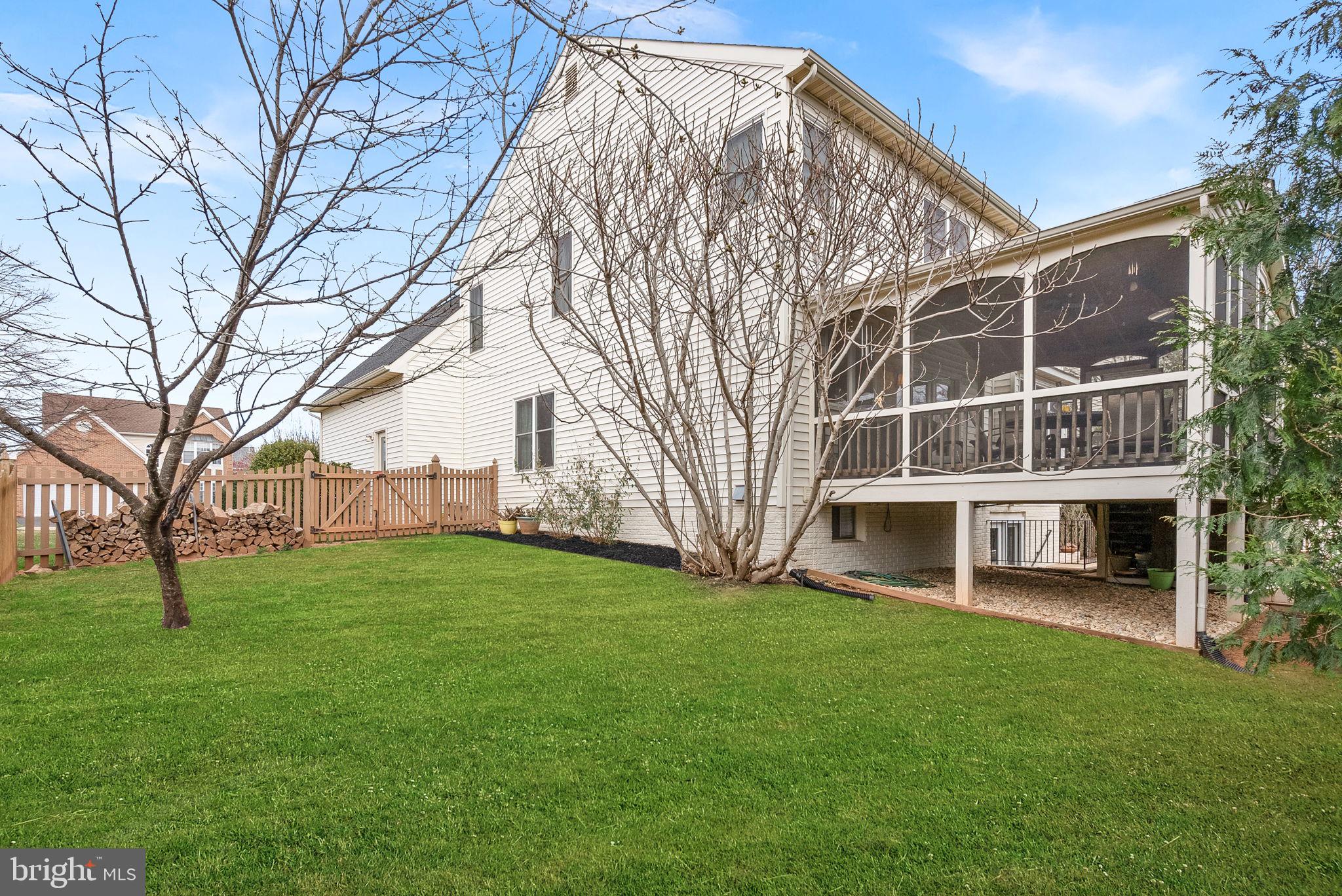 FARMWELL HUNT - Residential