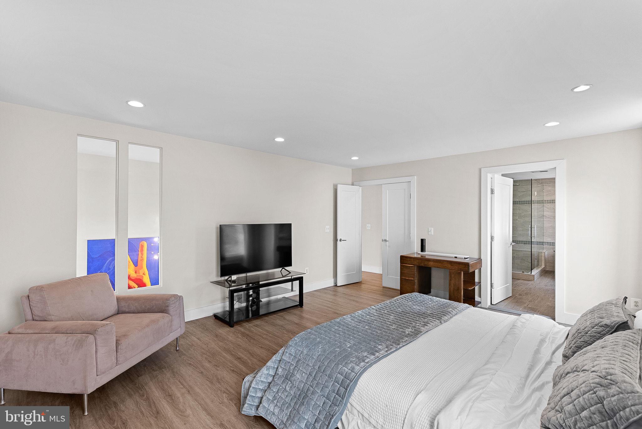 FARMWELL HUNT - Residential